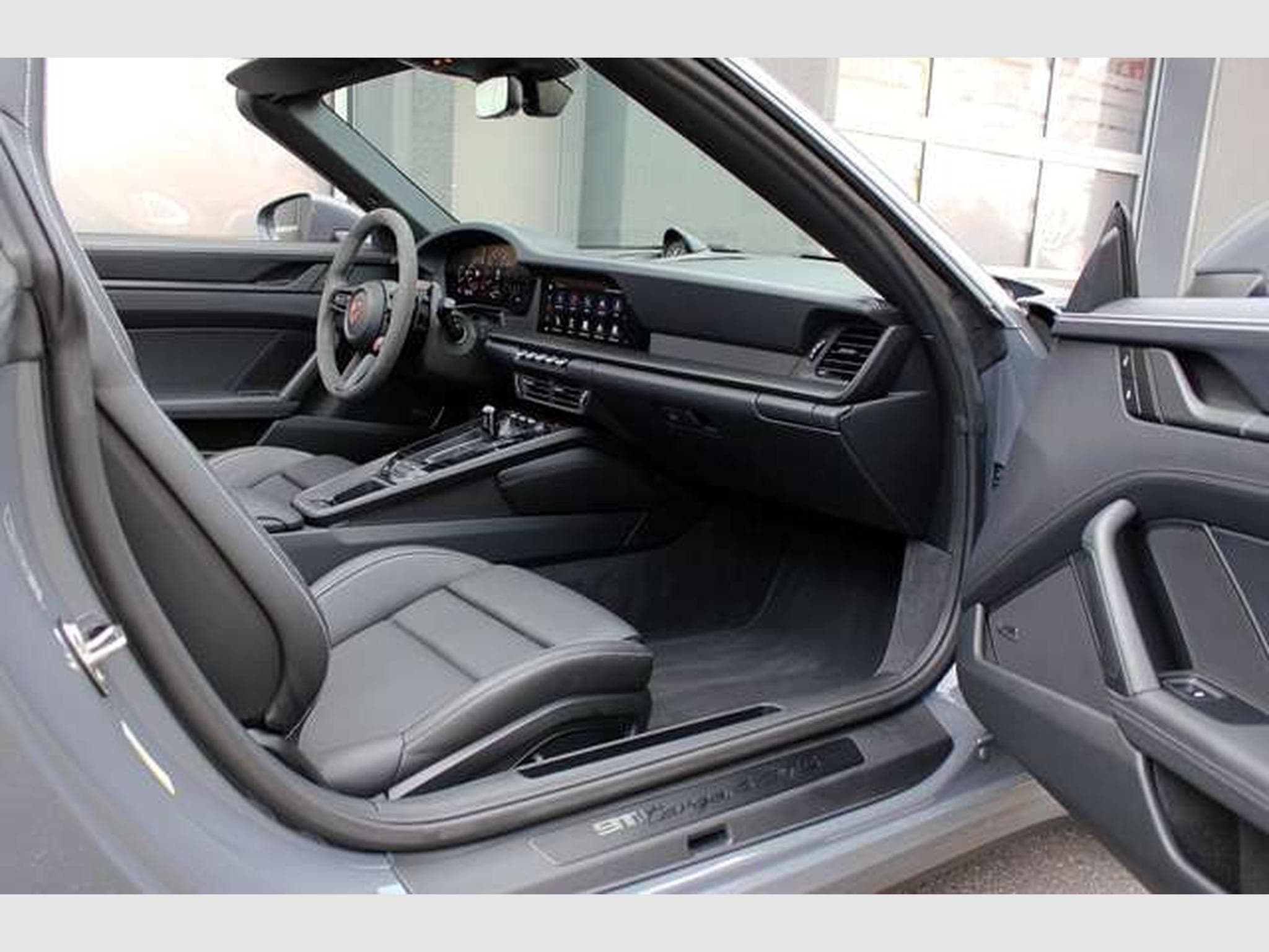 Porsche 911 992.2 Targa 4 GTS*ACC,BOSE,HD-Matrix,14-Weg,360° (2026) - Foto 6