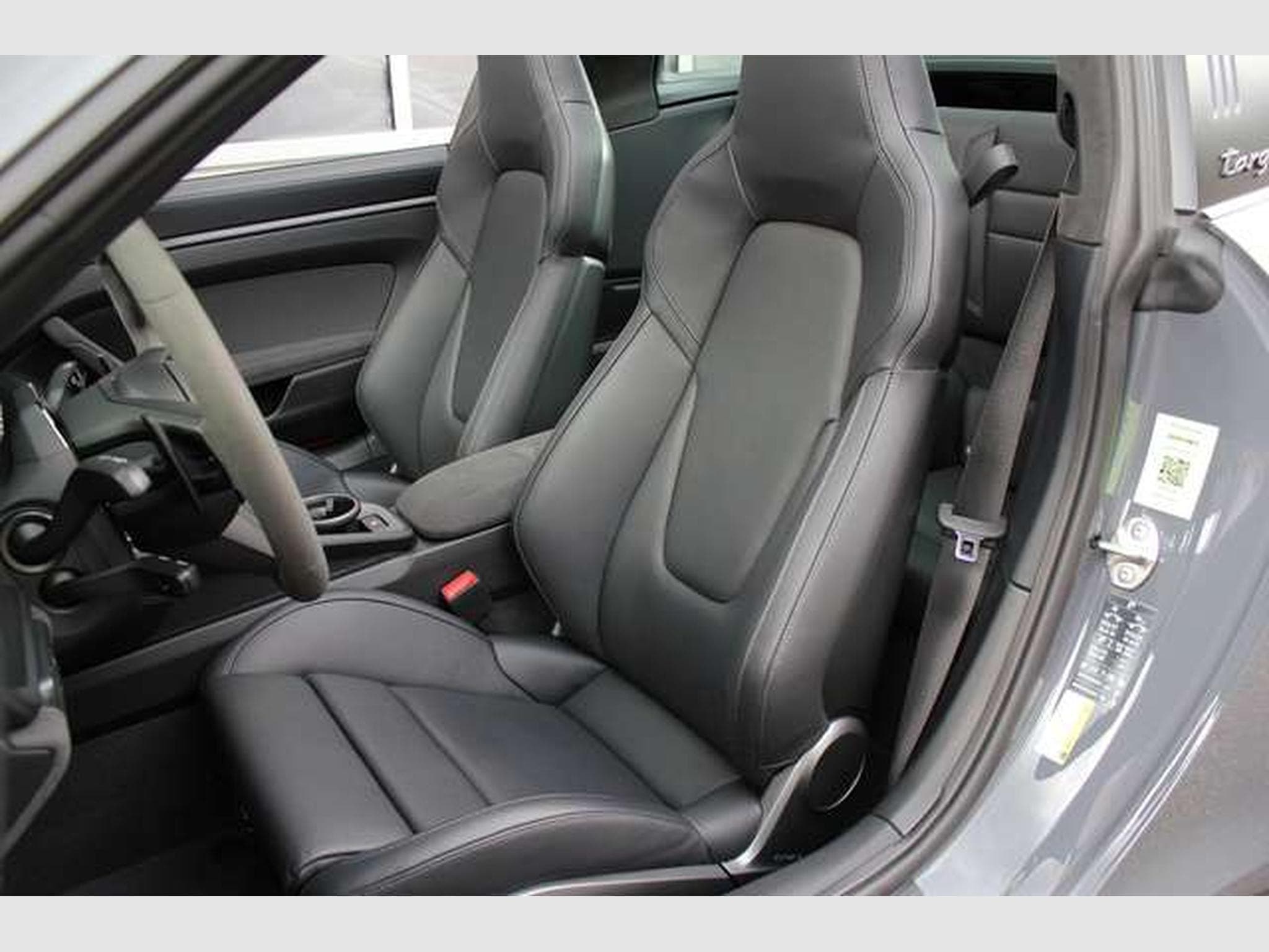 Porsche 911 992.2 Targa 4 GTS*BOSE,HD-Matrix,Sitzlüftung,18W (2026) - Foto 5