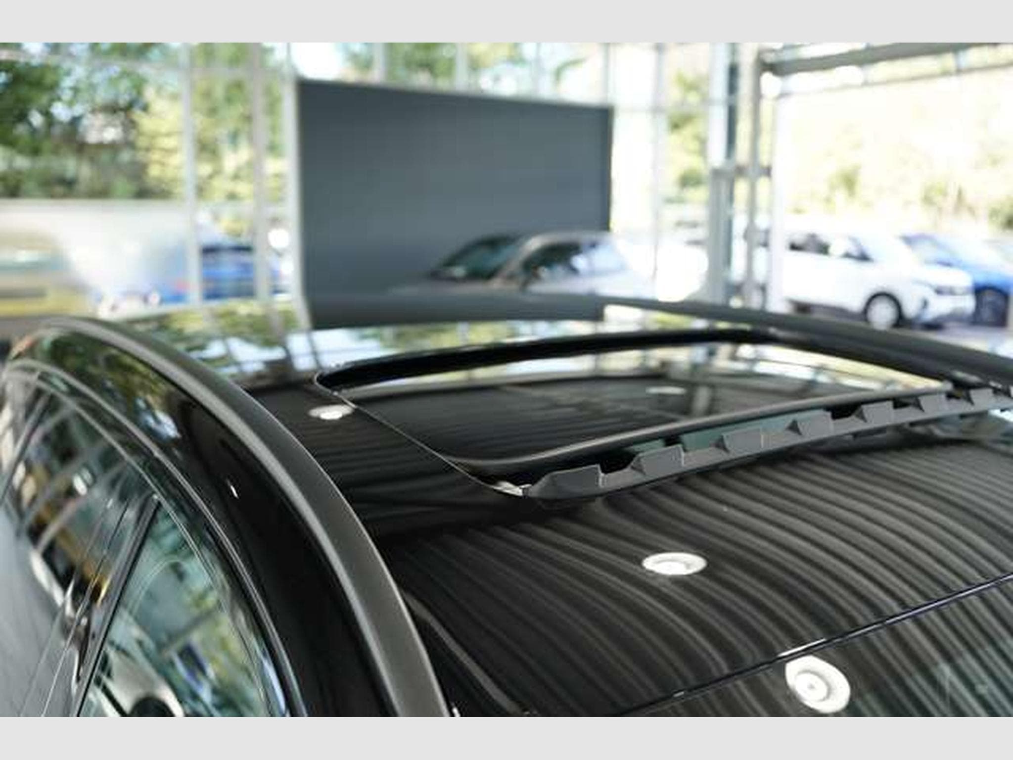 Mercedes E 400 d 4M T AMG Line 2H *19*GSD*Night*360°*AHK (2023) - Photo 12