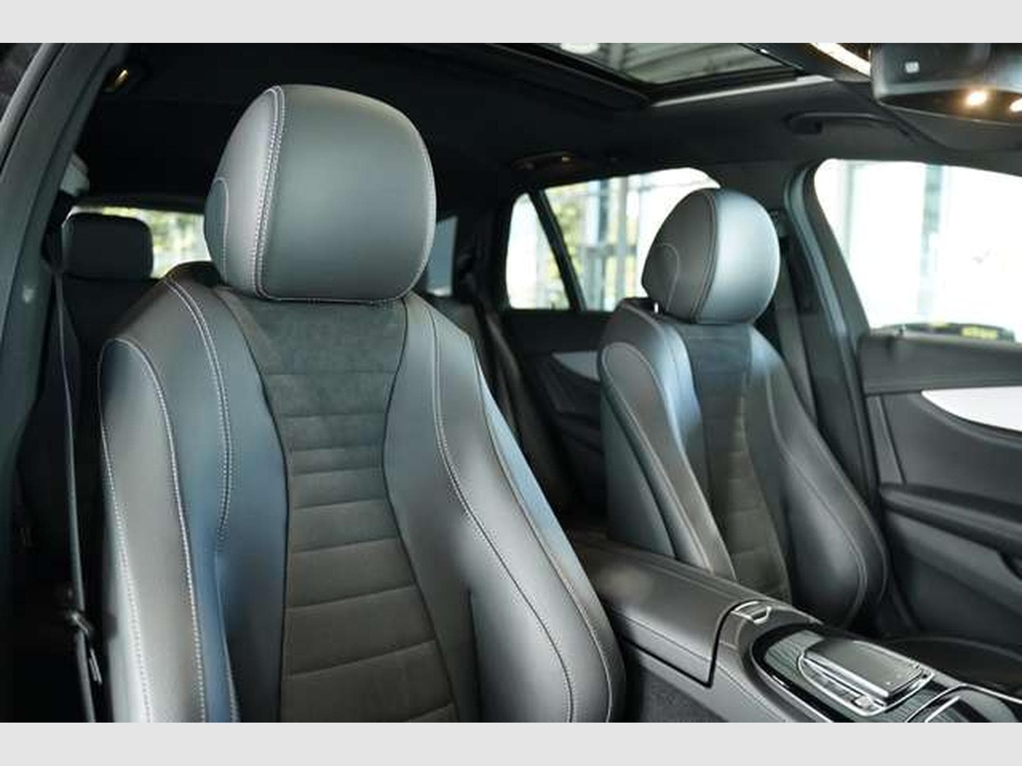 Mercedes E 400 d 4M T AMG Line 2H *19*GSD*Night*360°*AHK (2023) - Photo 19