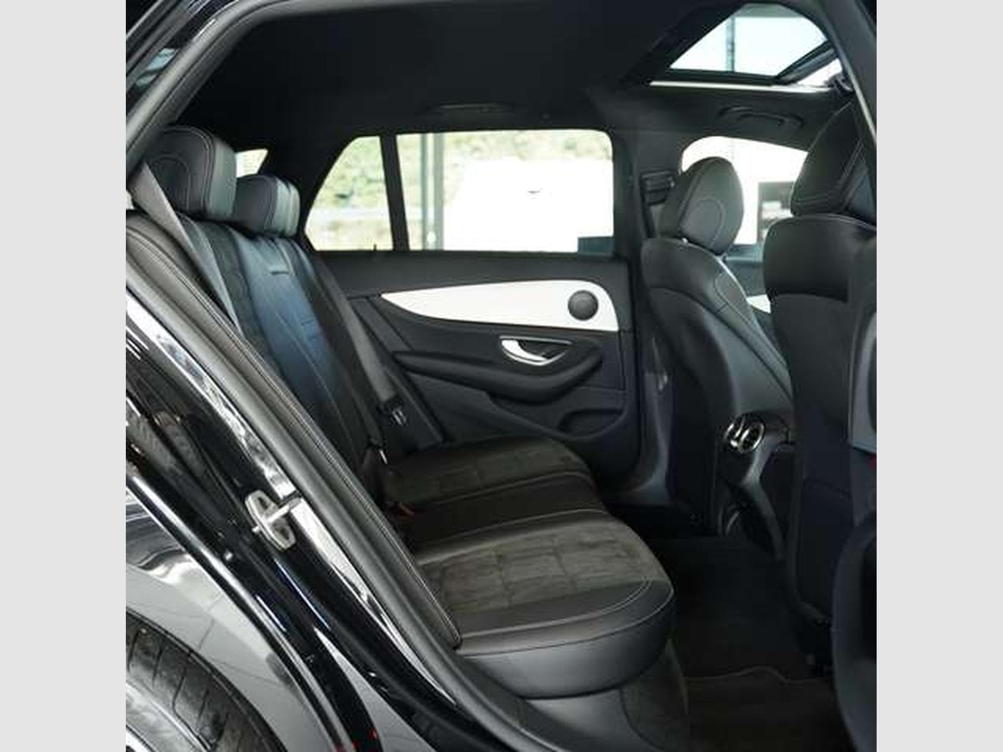 Mercedes E 400 d 4M T AMG Line 2H *19*GSD*Night*360°*AHK (2023) - Photo 20