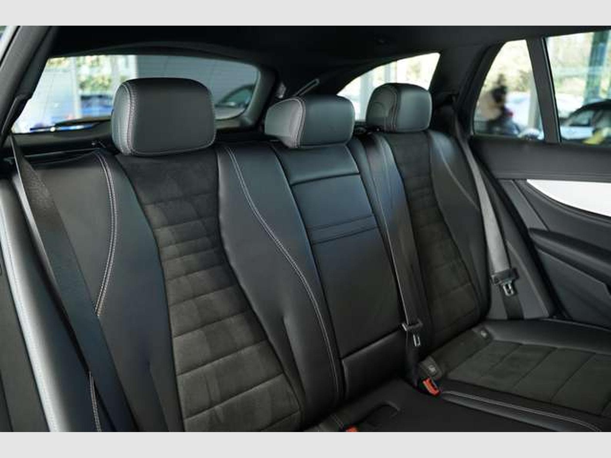 Mercedes E 400 d 4M T AMG Line 2H *19*GSD*Night*360°*AHK (2023) - Photo 21
