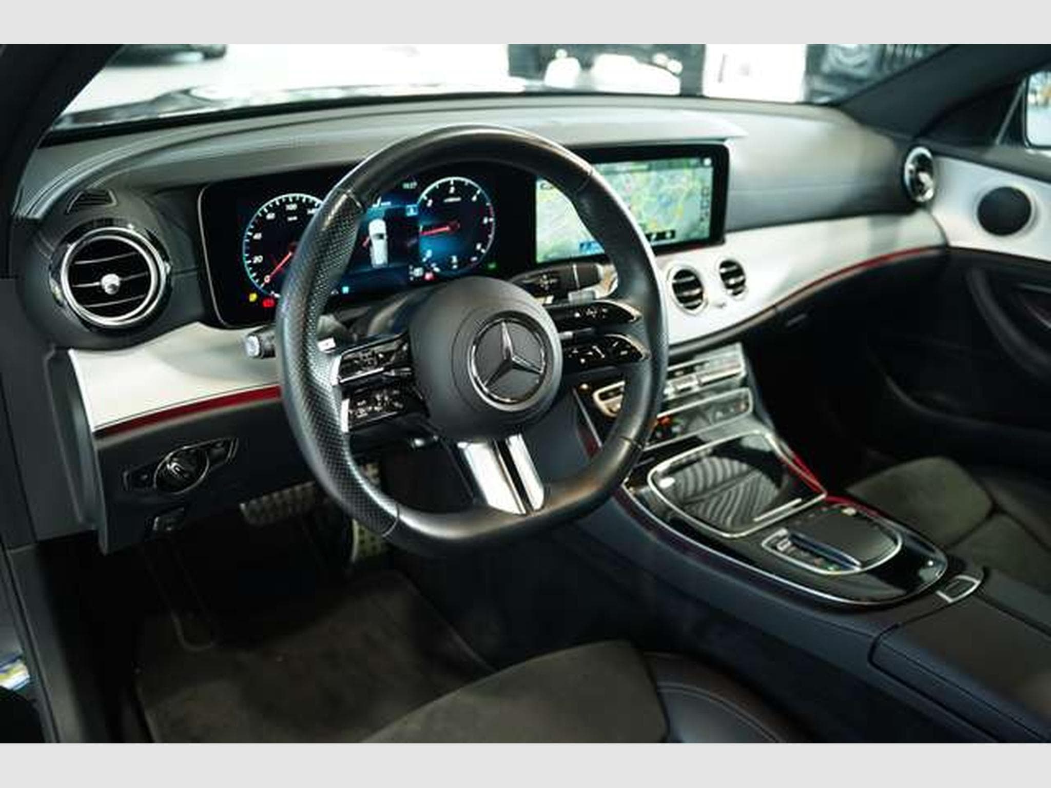 Mercedes E 400 d 4M T AMG Line 2H *19*GSD*Night*360°*AHK (2023) - Photo 27