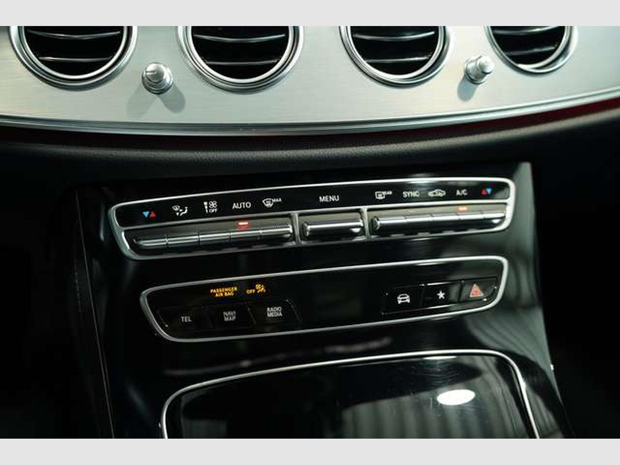 Mercedes E 400 d 4M T AMG Line 2H *19*GSD*Night*360°*AHK (2023) - Photo 29