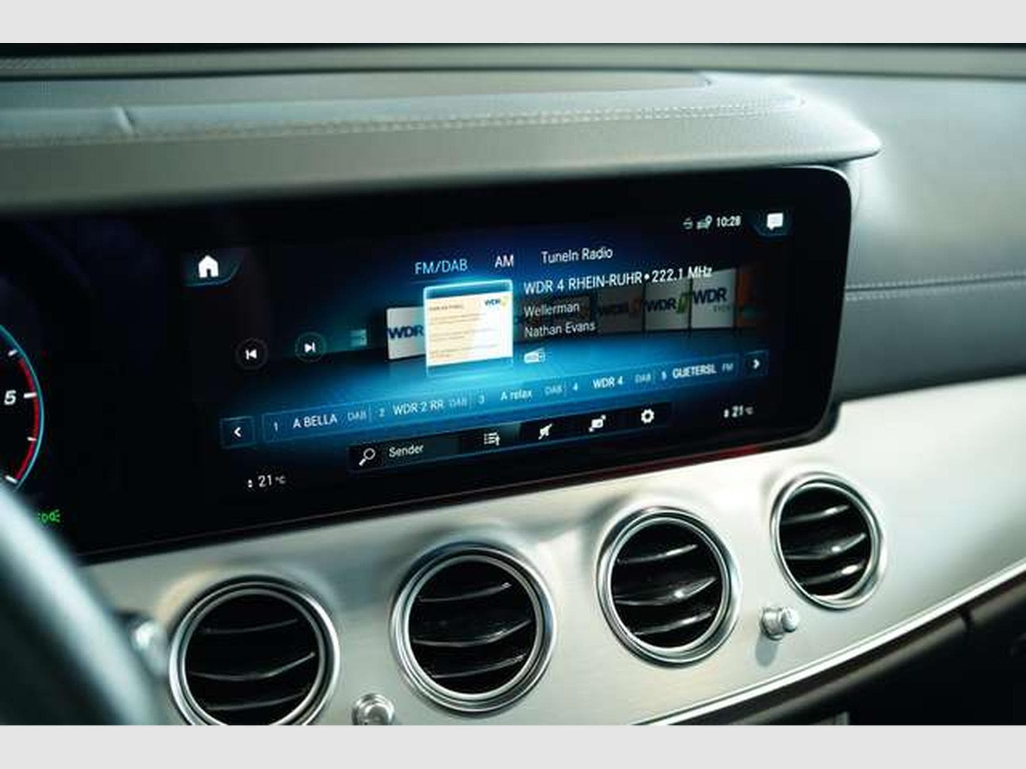 Mercedes E 400 d 4M T AMG Line 2H *19*GSD*Night*360°*AHK (2023) - Photo 33