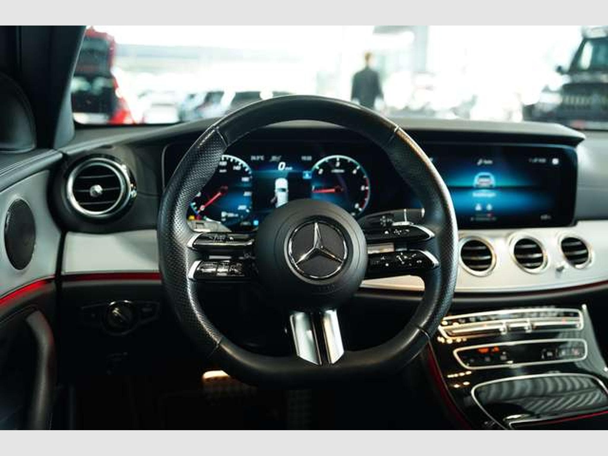 Mercedes E 400 d 4M T AMG Line 2H *19*GSD*Night*360°*AHK (2023) - Photo 39