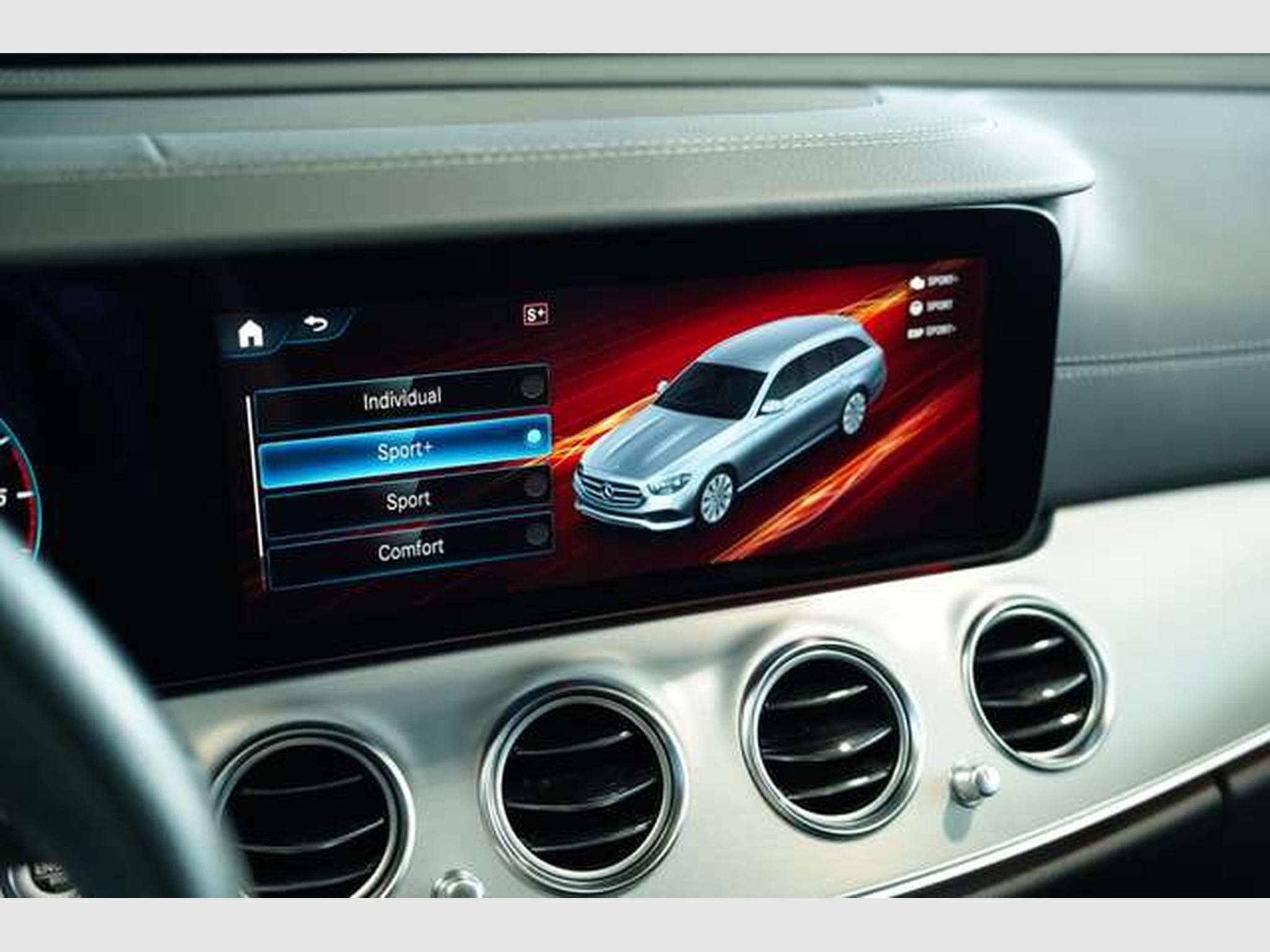 Mercedes E 400 d 4M T AMG Line 2H *19*GSD*Night*360°*AHK (2023) - Photo 36