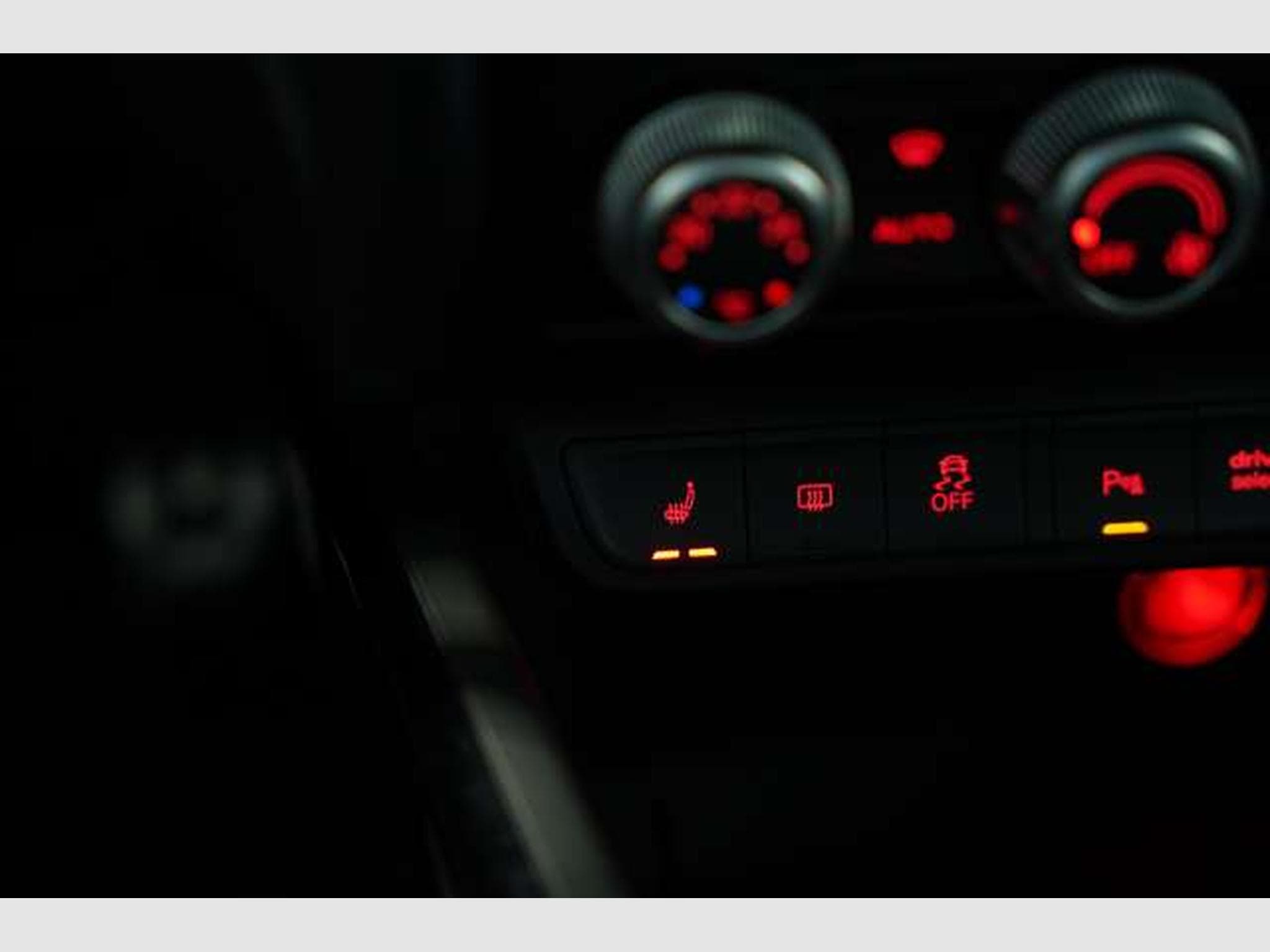Audi S1 Sportback q. *BOSE *18 *Nappa *Optik-Paket (2015) - Photo 28