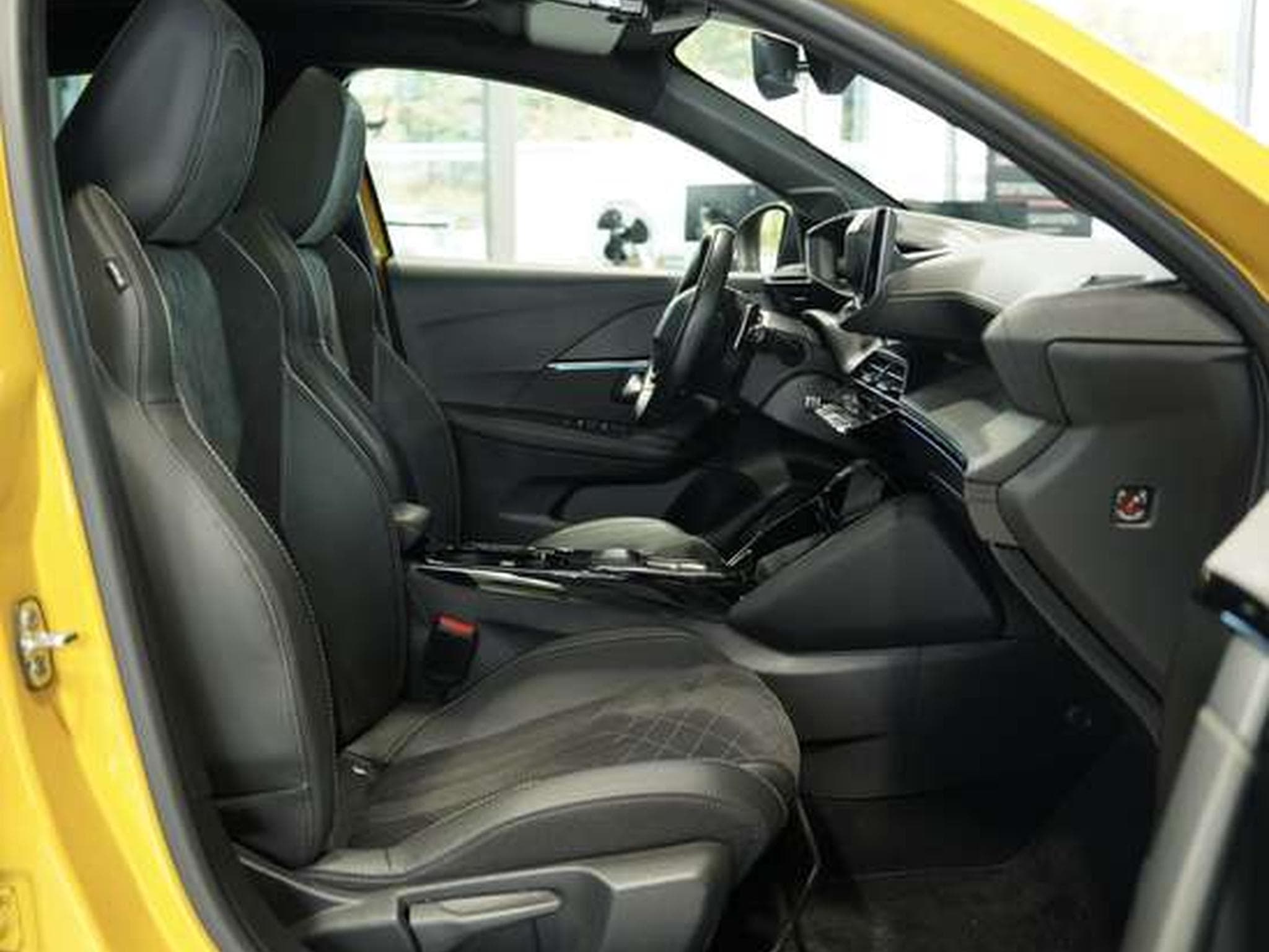 Peugeot 208 GT Pack 1.Hand *Pano *Kamera *AHK *LED *SHZ (2022) - Photo 16