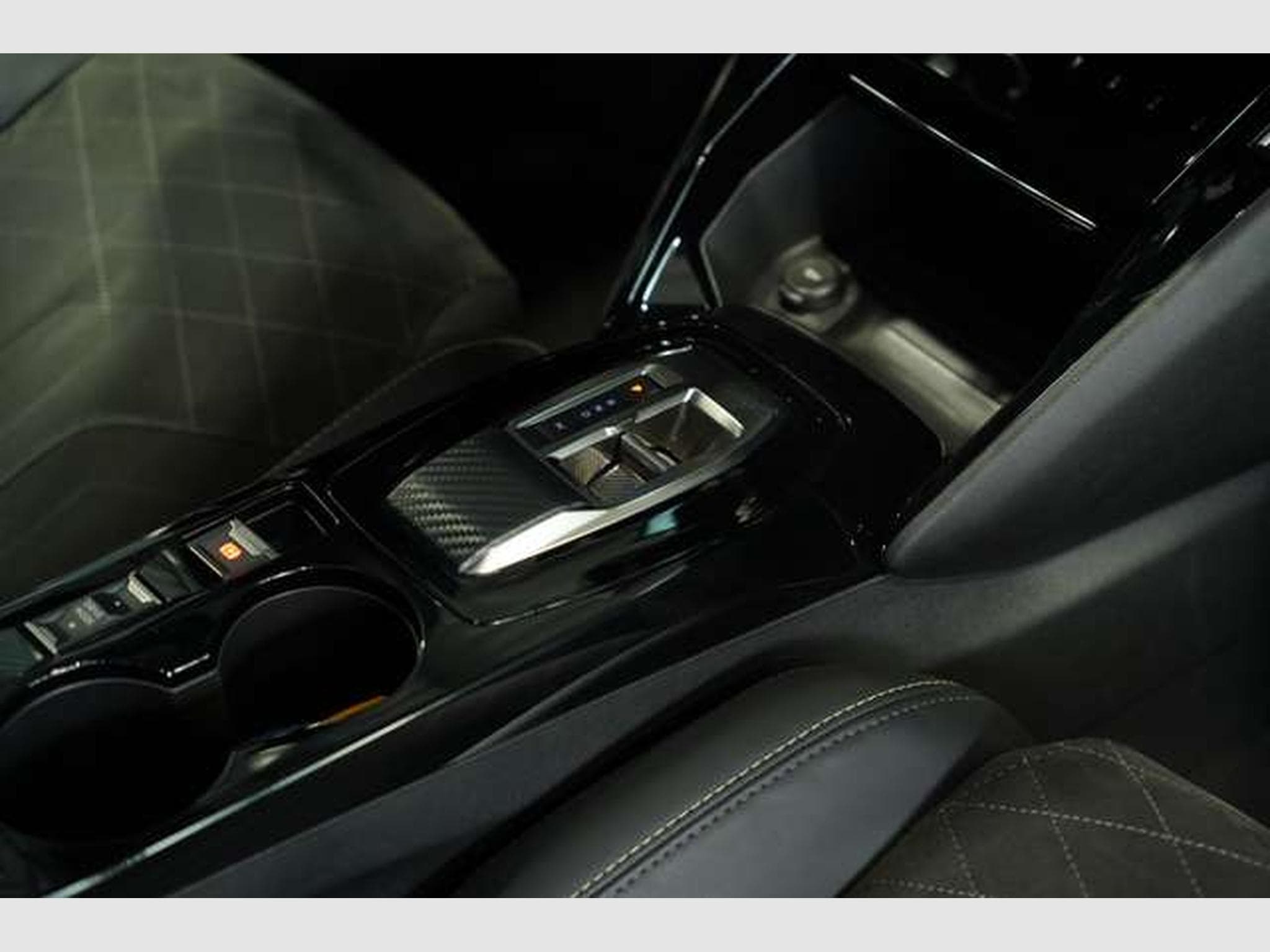 Peugeot 208 GT Pack 1.Hand *Pano *Kamera *AHK *LED *SHZ (2022) - Photo 19