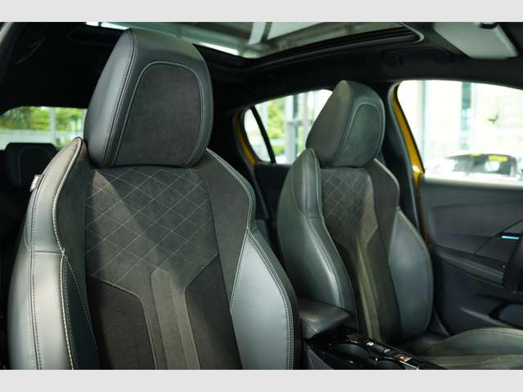 Peugeot 208 GT Pack 1.Hand *Pano *Kamera *AHK *LED *SHZ (2022) - Photo 20