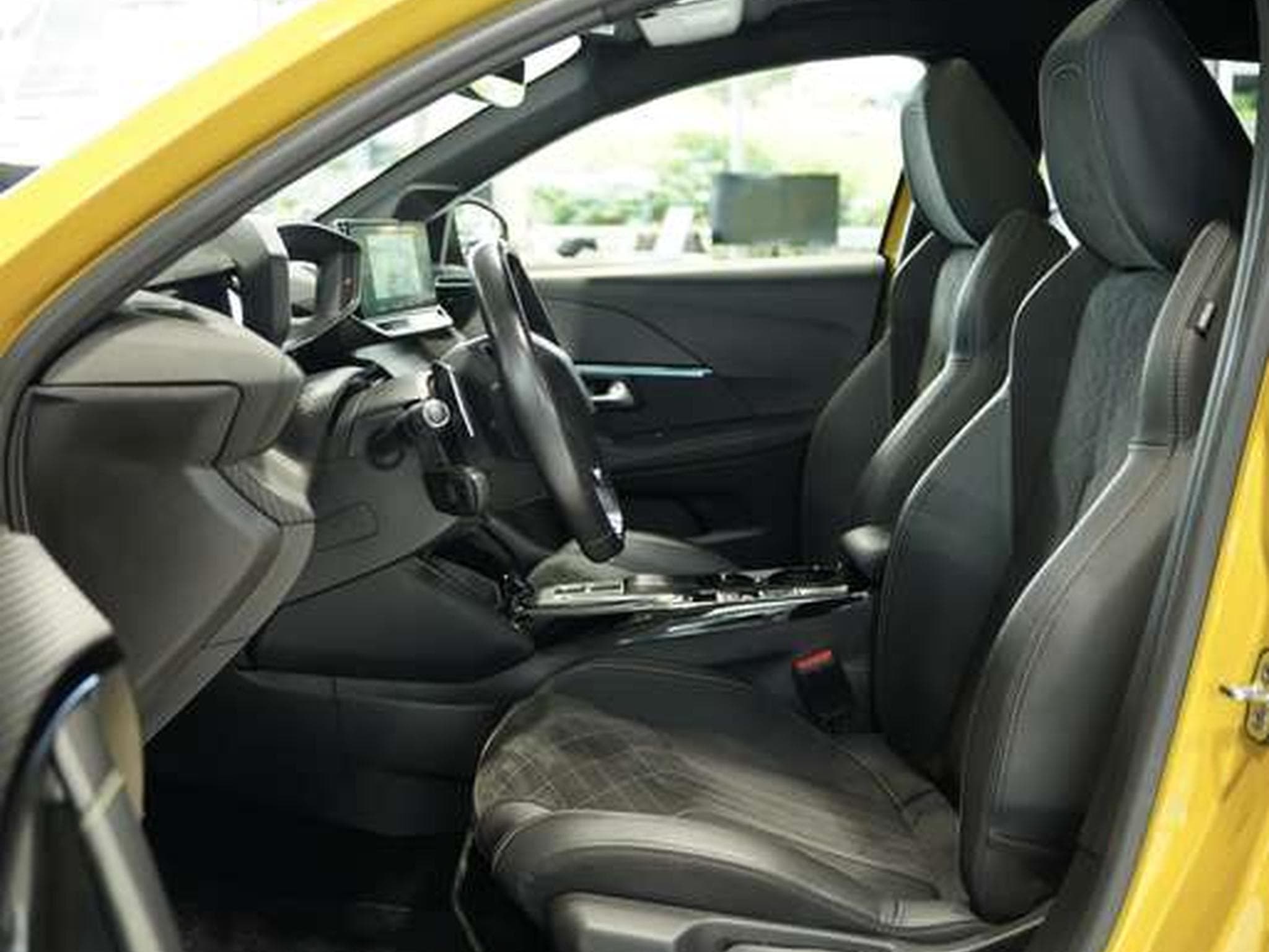 Peugeot 208 GT Pack 1.Hand *Pano *Kamera *AHK *LED *SHZ (2022) - Photo 24