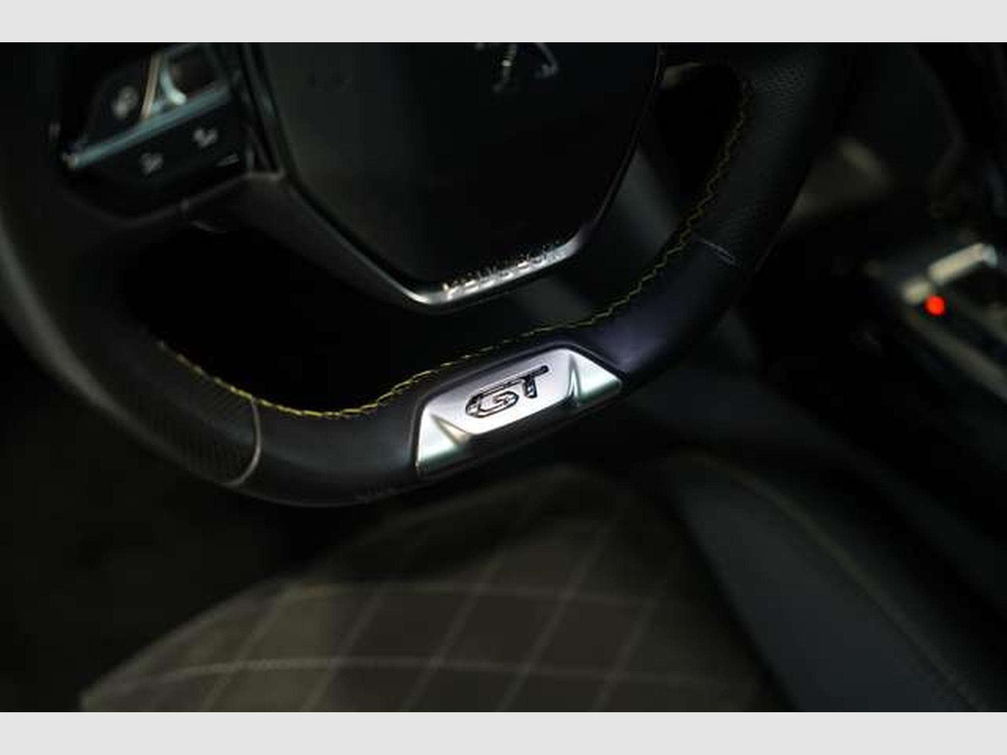 Peugeot 208 GT Pack 1.Hand *Pano *Kamera *AHK *LED *SHZ (2022) - Photo 28
