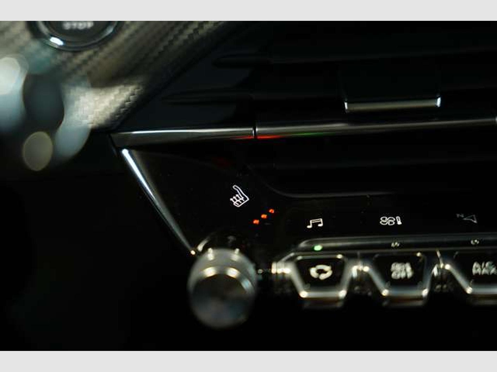 Peugeot 208 GT Pack 1.Hand *Pano *Kamera *AHK *LED *SHZ (2022) - Photo 30