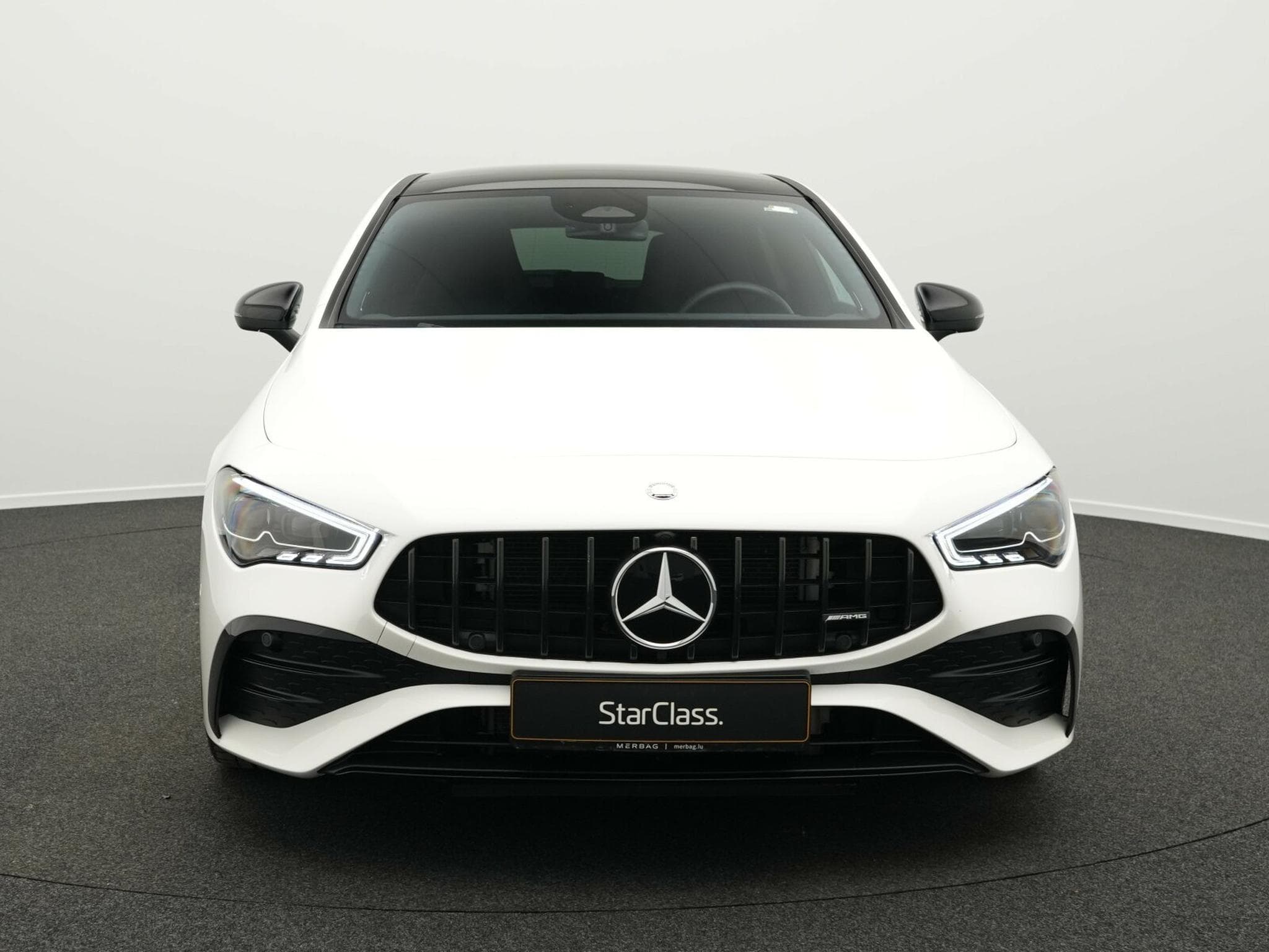 Mercedes CLA 35 AMG 4MATIC Pano+Kamera+Bur (2025) - Photo 2