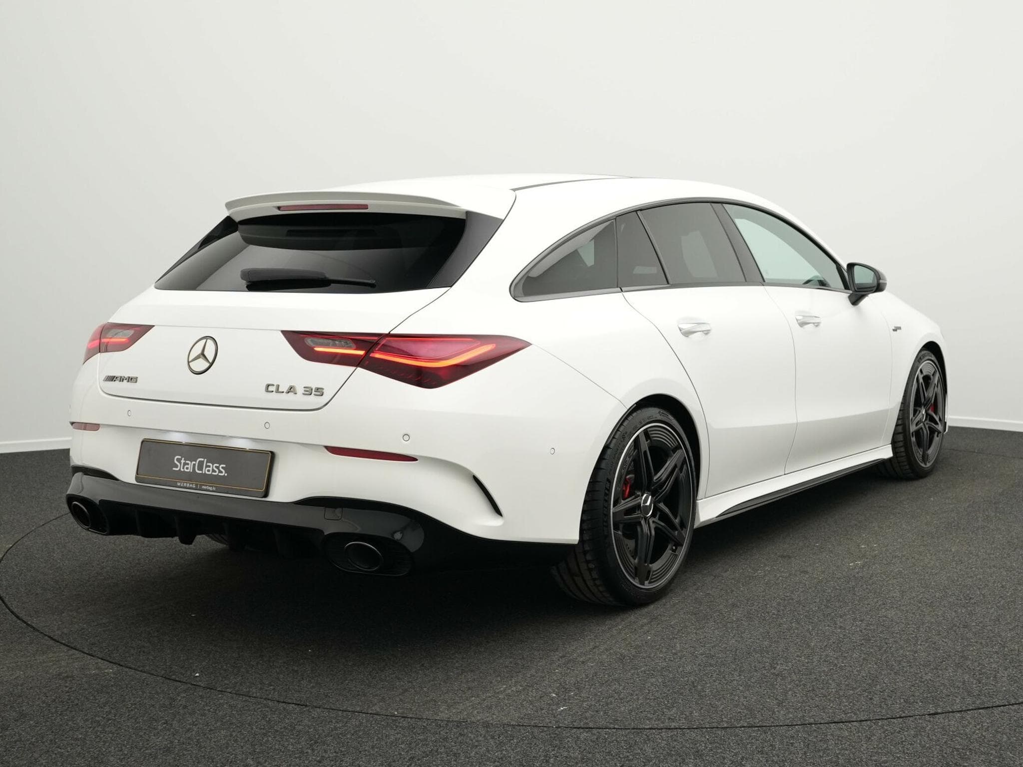 Mercedes CLA 35 AMG 4MATIC Pano+Kamera+Bur (2025) - Photo 3