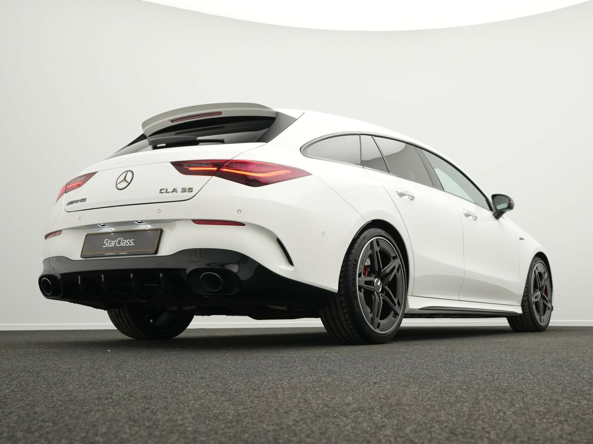 Mercedes CLA 35 AMG 4MATIC Pano+Kamera+Bur (2025) - Photo 11