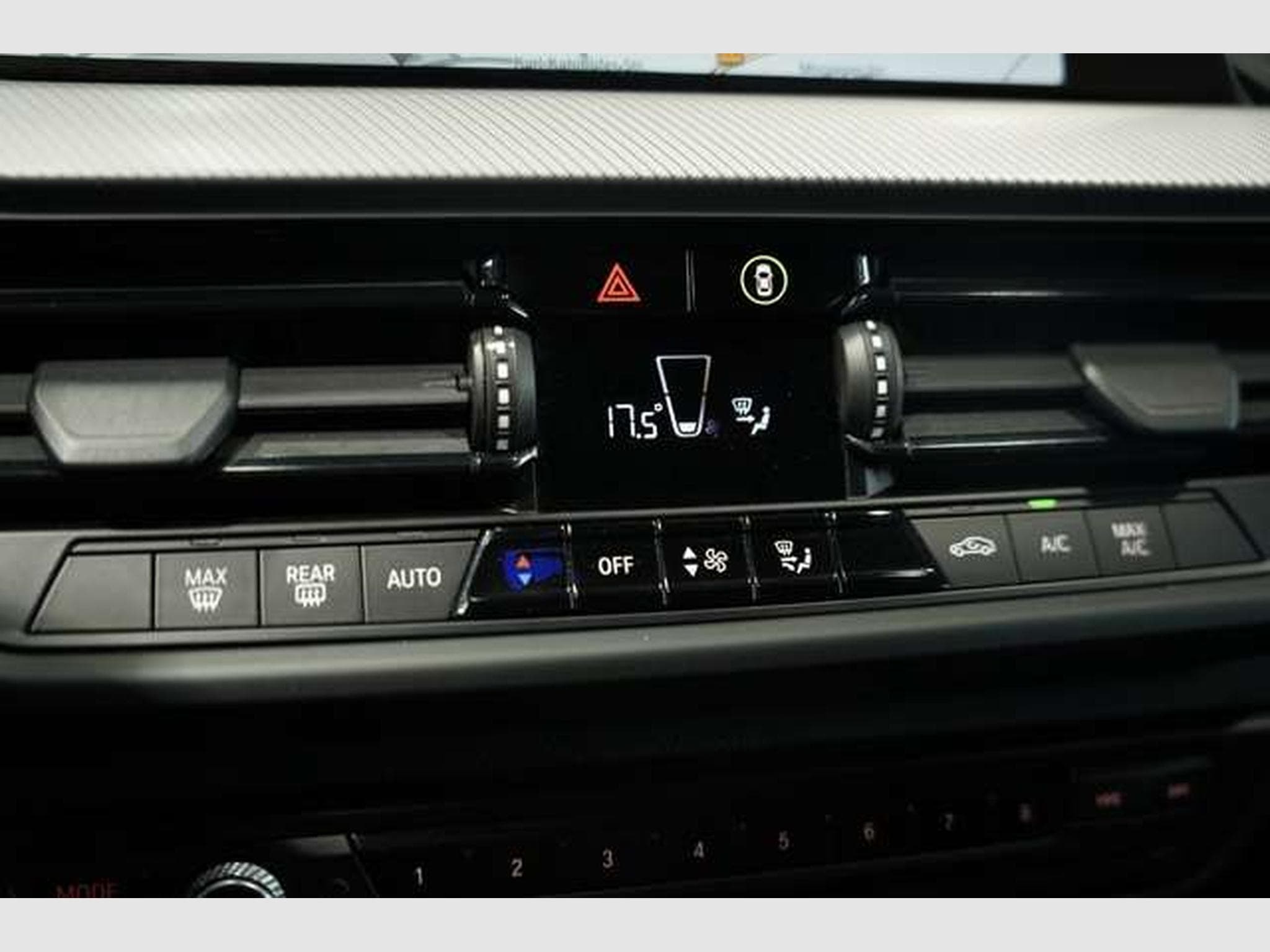 BMW 118 i M Sport *Live-Cockpit *Shadow *Sportsitze (2021) - Photo 29