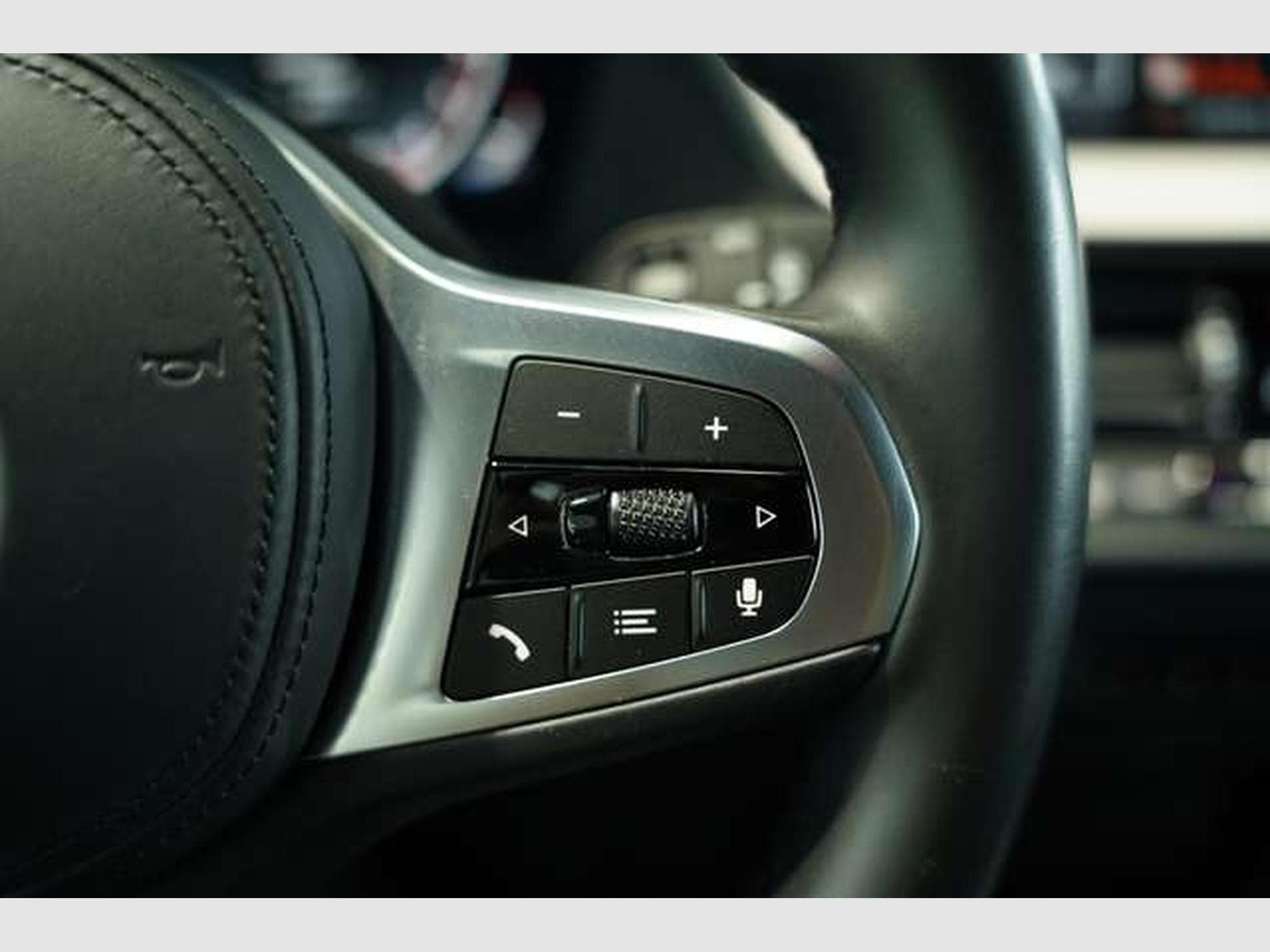 BMW 118 i M Sport *Live-Cockpit *Shadow *Sportsitze (2021) - Photo 37