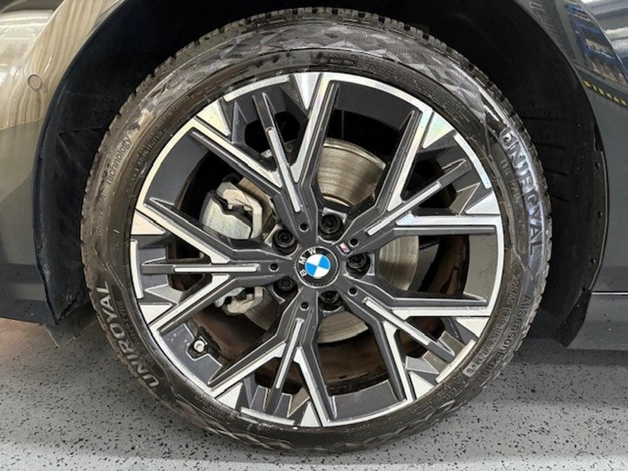 BMW 120 120iA 170cv Auto M-SPORT DESIGN (2025) - Foto 3