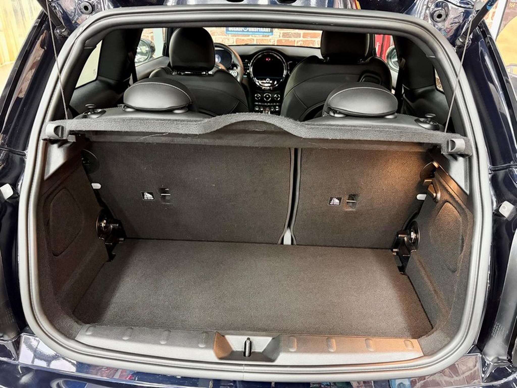Mini Cooper Cooper S 2.0 178cv Auto Cuir/Navig/SiègCh/ALU17 (2023) - Foto 7