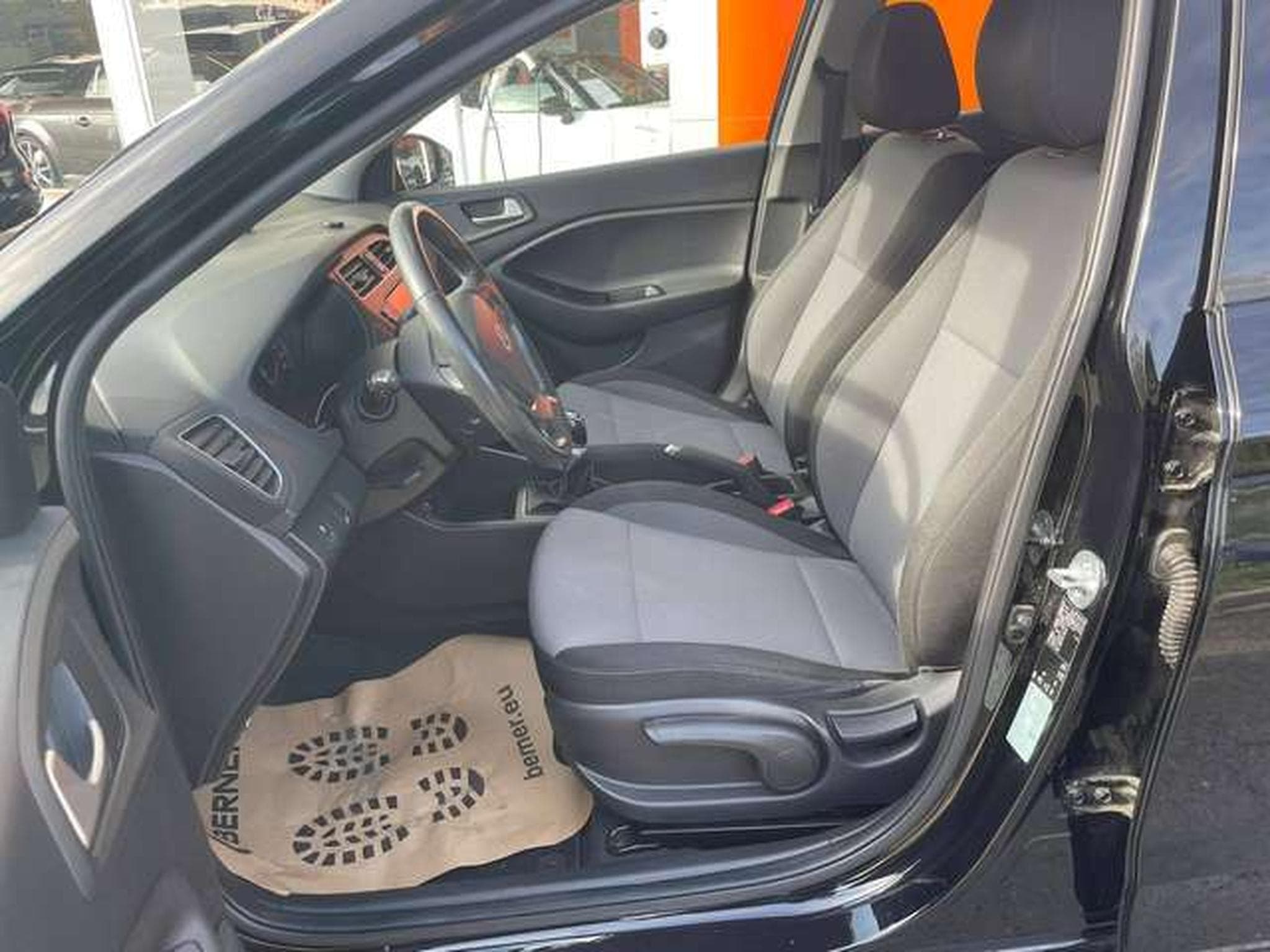 Hyundai i20 FULL SERVICES - JUSQU'A 36 MOIS DE GARANTIE (2020) - Foto 11