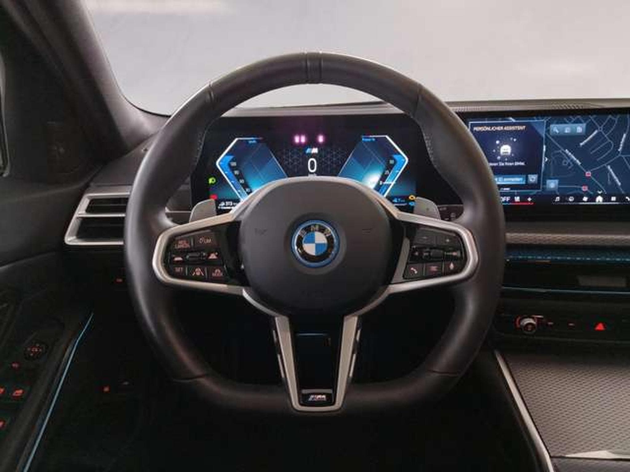 BMW 330 e xDrive M Sportpaket Head-Up HK HiFi DAB (2025) - Foto 10