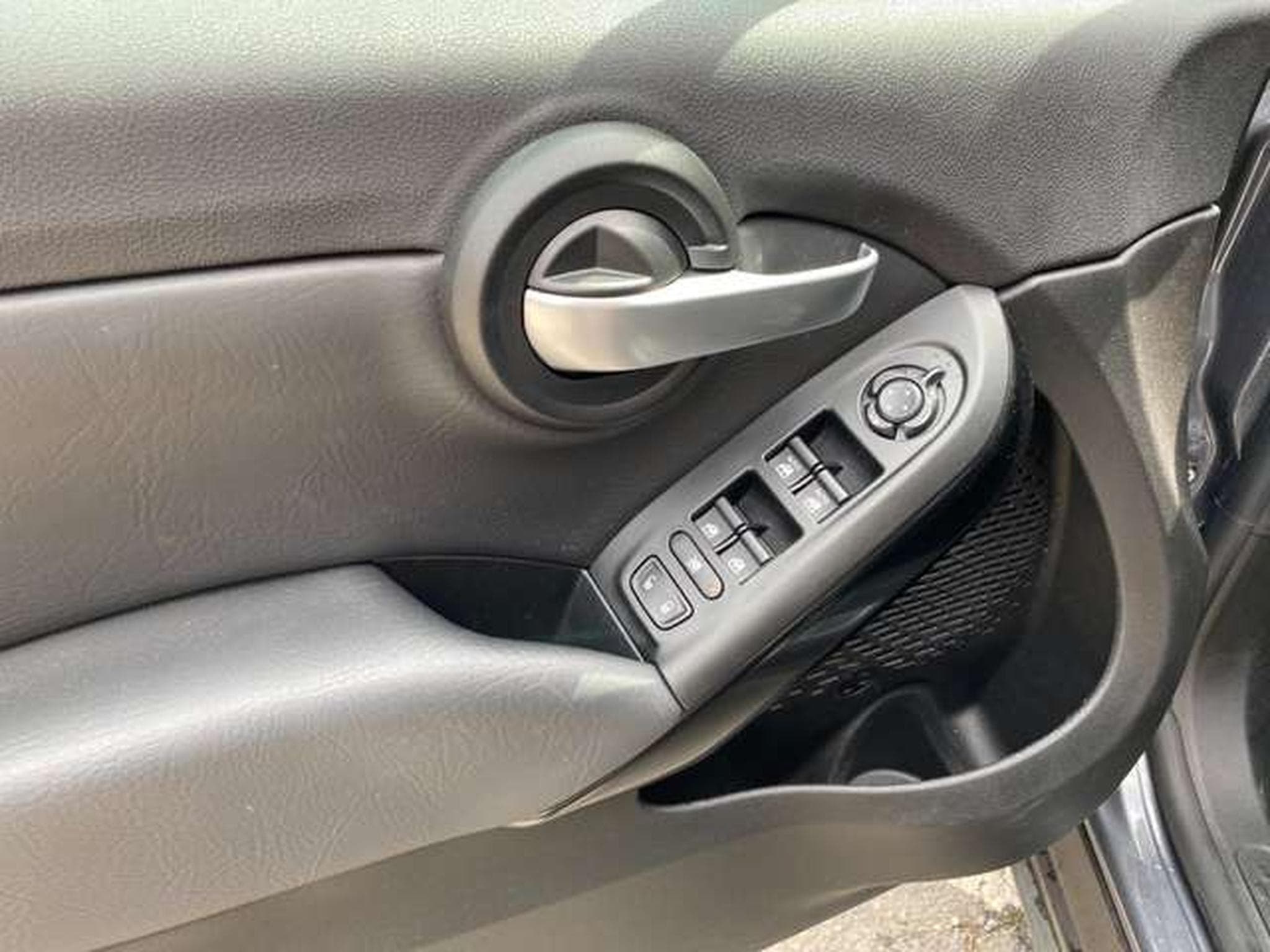 Fiat 500X CROSS 1.6 Multijet jusqu'à 36 mois de garantie (2019) - Photo 9