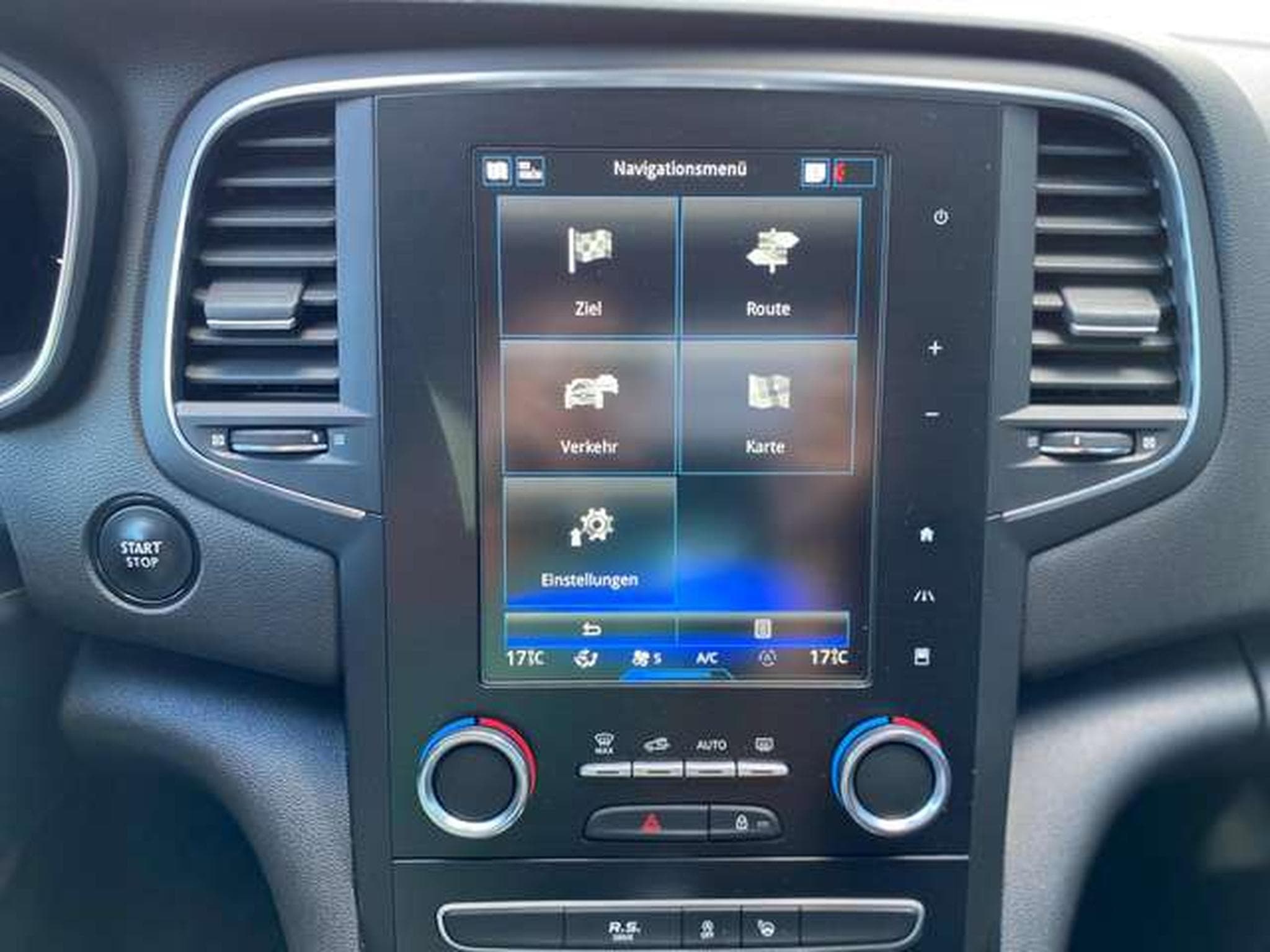 Renault Megane Megane Grandtour ENERGY dCi 165 EDC BOSE EDITION (2018) - Foto 16