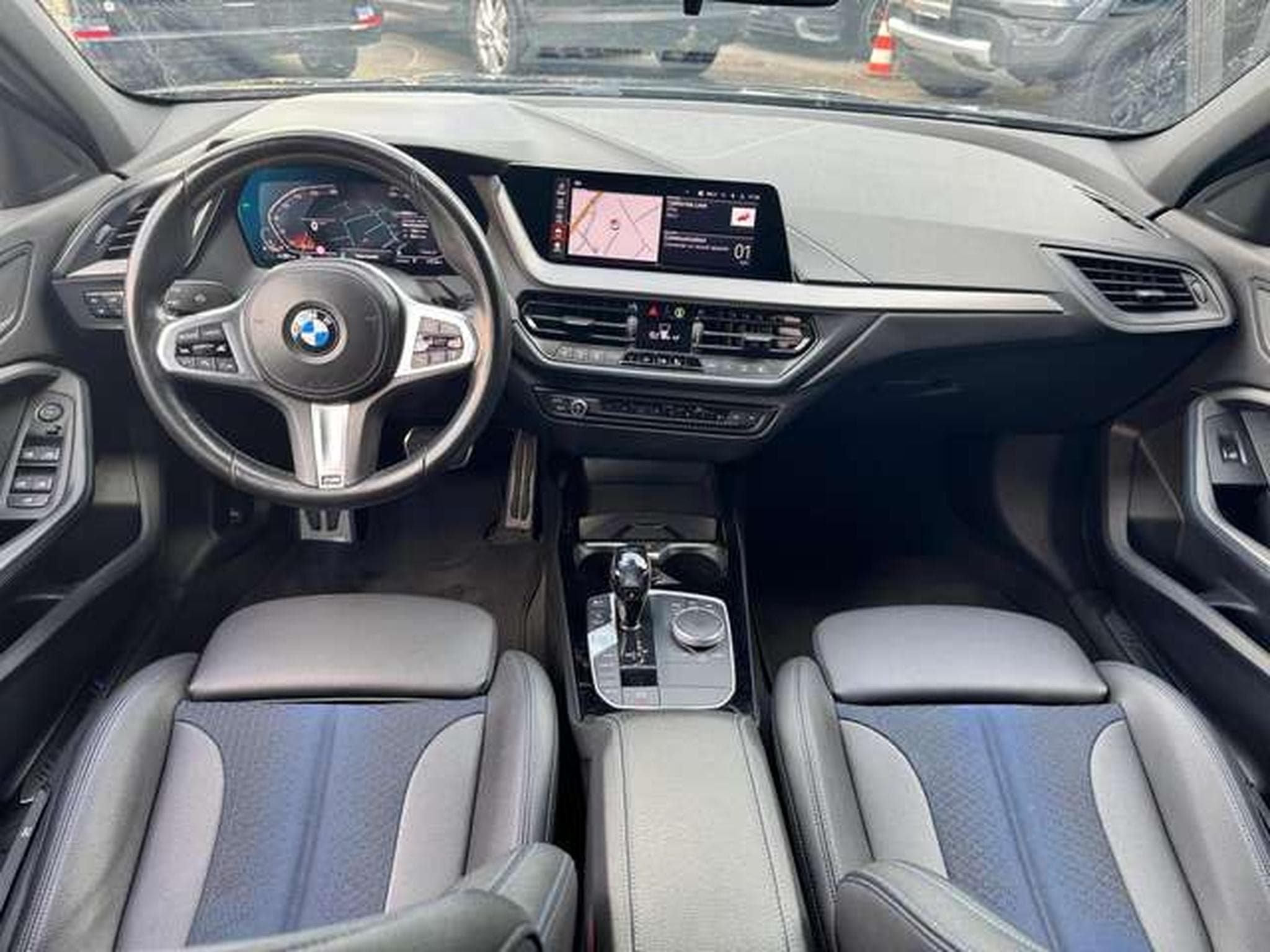 BMW 118 118i Aut. M Sport jusqu'à 36 mois de garantie (2021) - Photo 12