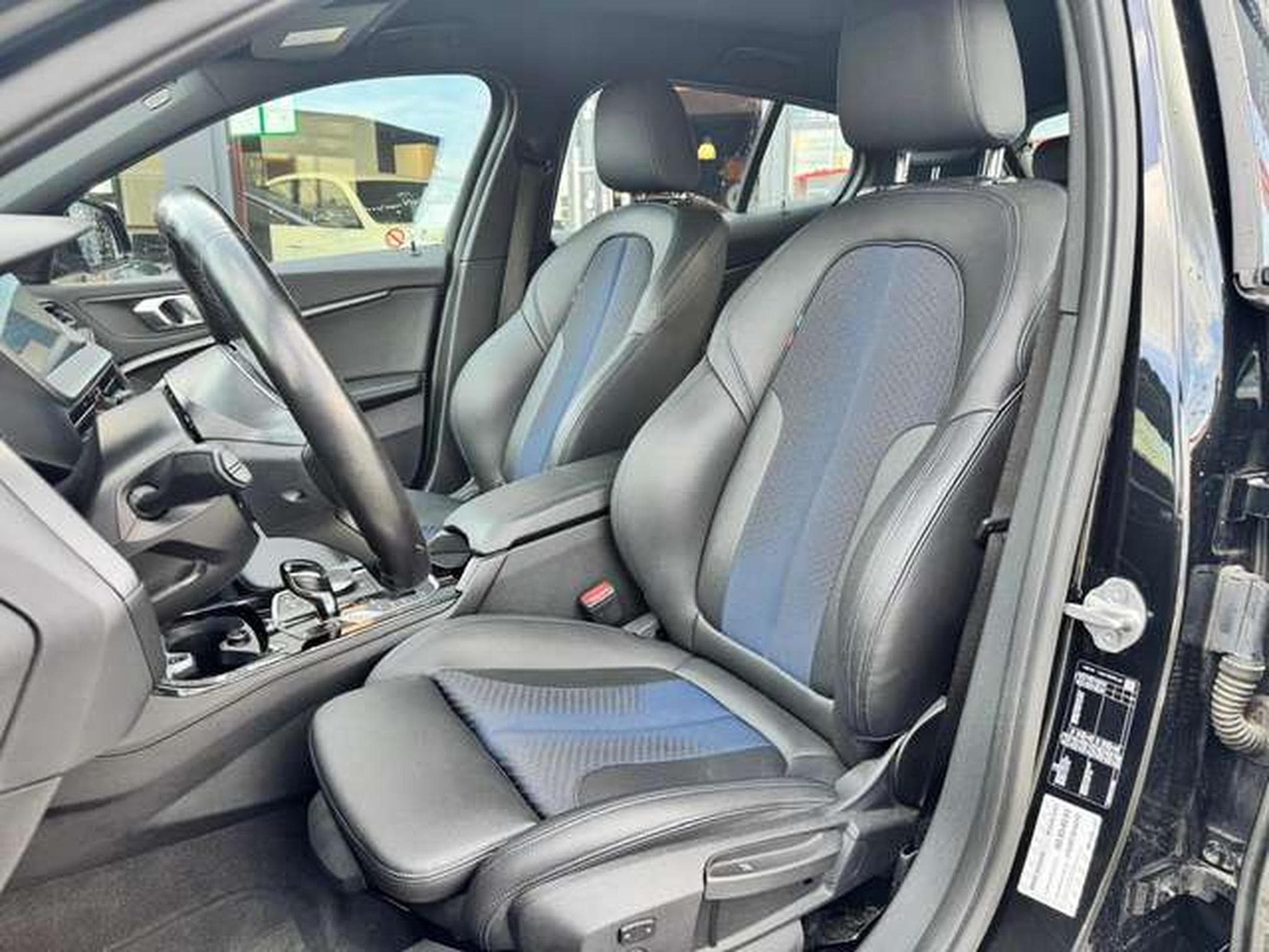 BMW 118 118i Aut. M Sport jusqu'à 36 mois de garantie (2021) - Photo 11