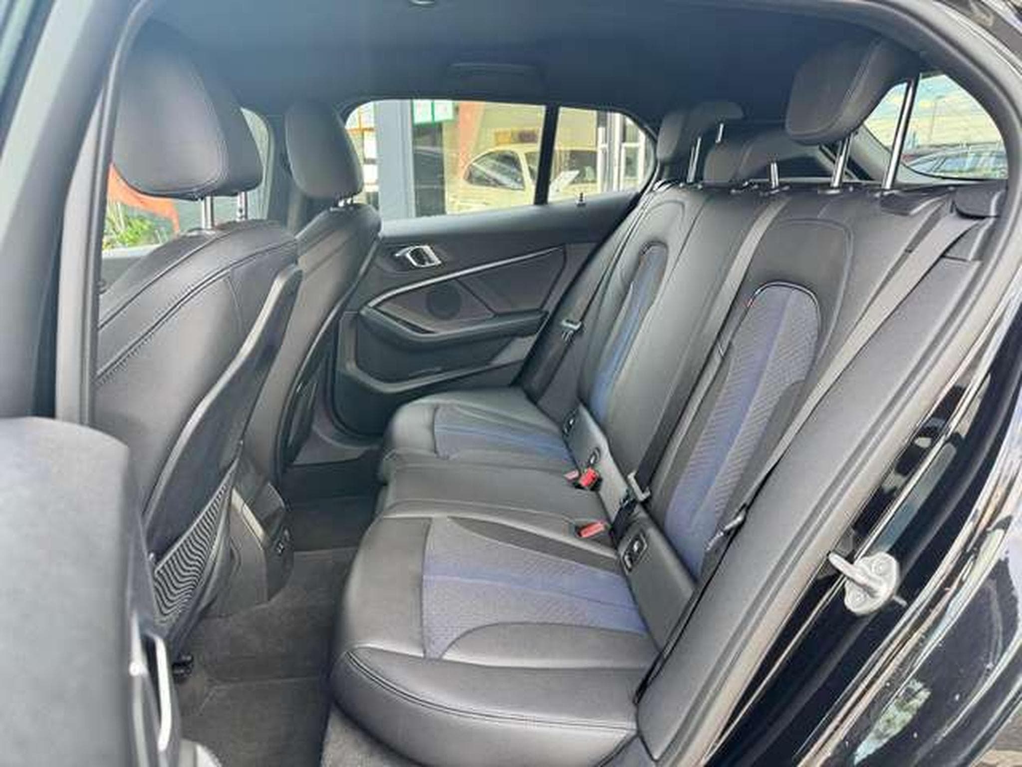 BMW 118 118i Aut. M Sport jusqu'à 36 mois de garantie (2021) - Photo 22