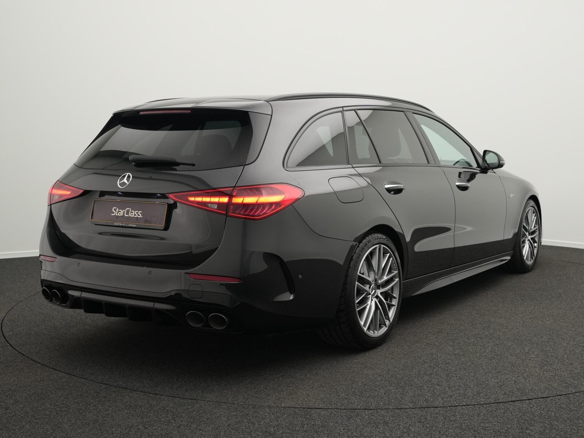 Mercedes C 43 AMG 4MATIC T. Digital+Pano+360°+Night+Memo (2025) - Photo 3