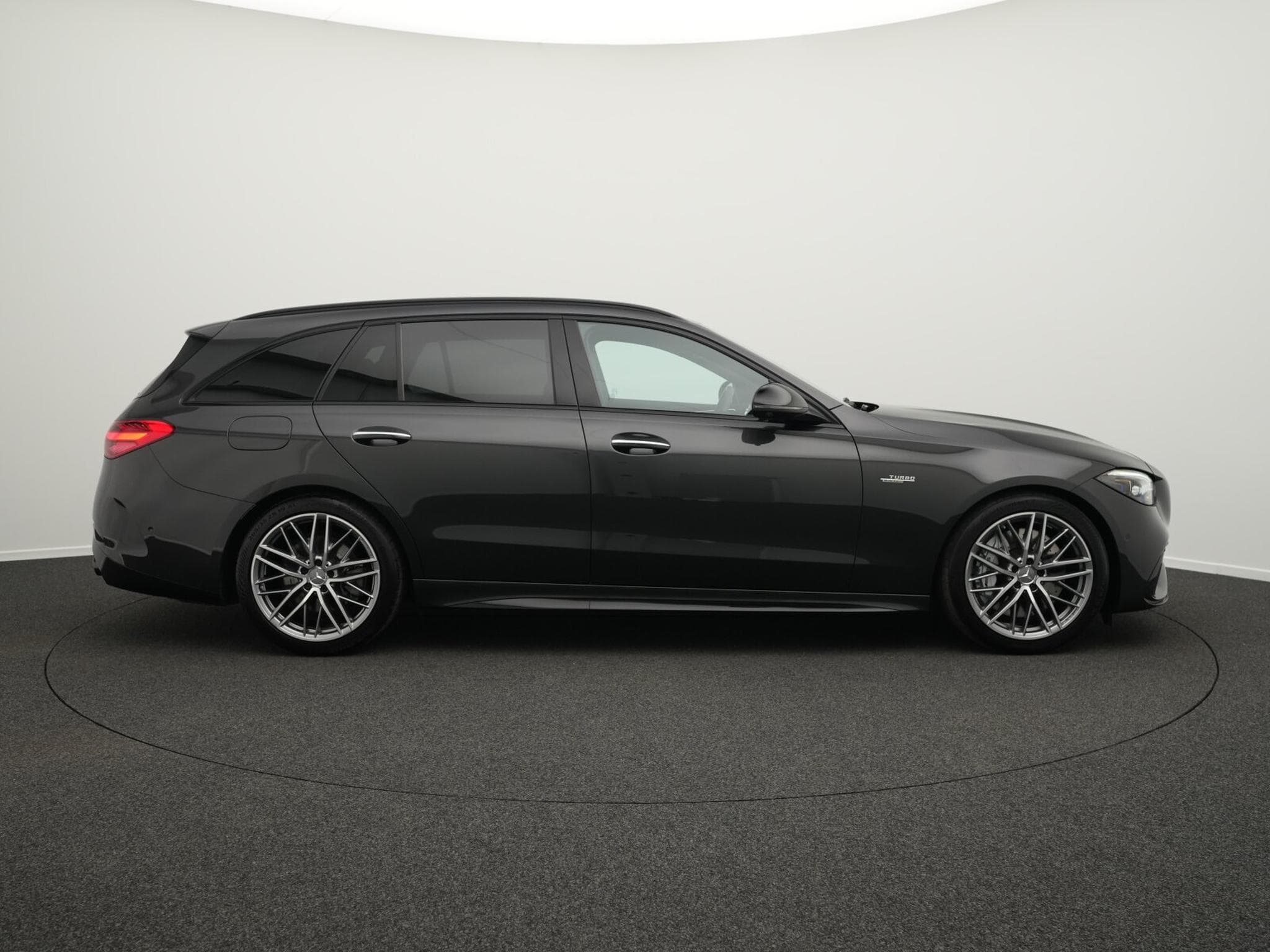 Mercedes C 43 AMG 4MATIC T. Digital+Pano+360°+Night+Memo (2025) - Photo 5