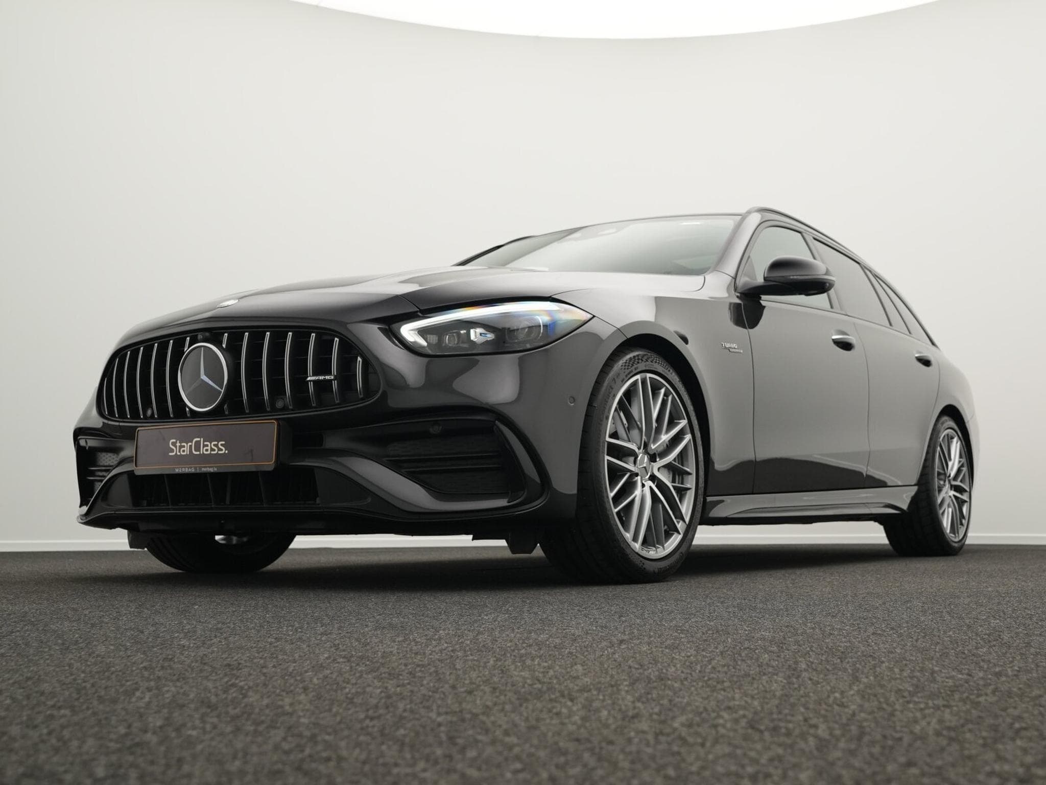 Mercedes C 43 AMG 4MATIC T. Digital+Pano+360°+Night+Memo (2025) - Photo 10