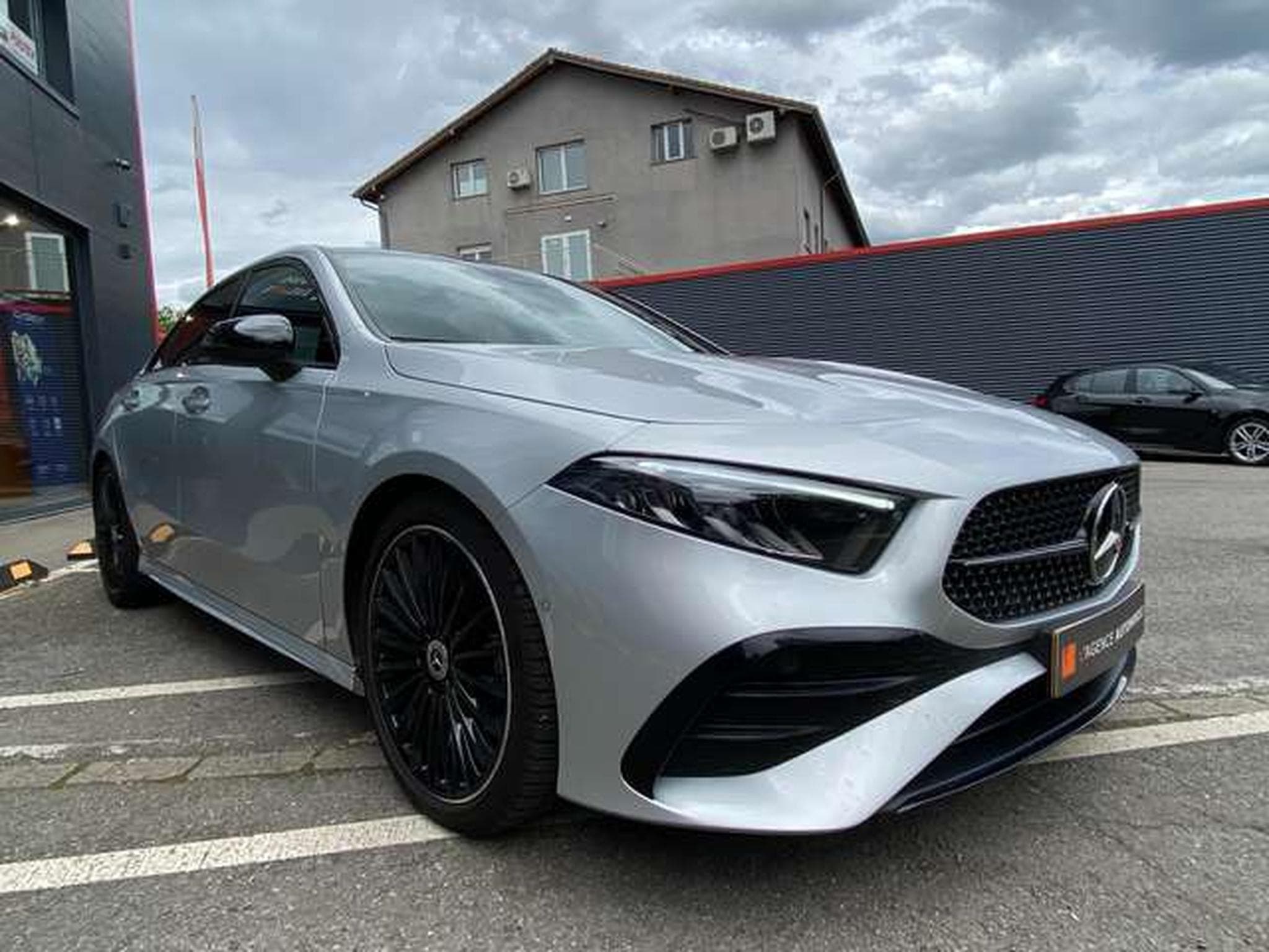 Mercedes A 180 A 180 7G-DCT Lim. AMG Line Advanced Plus (2023) - Photo 4