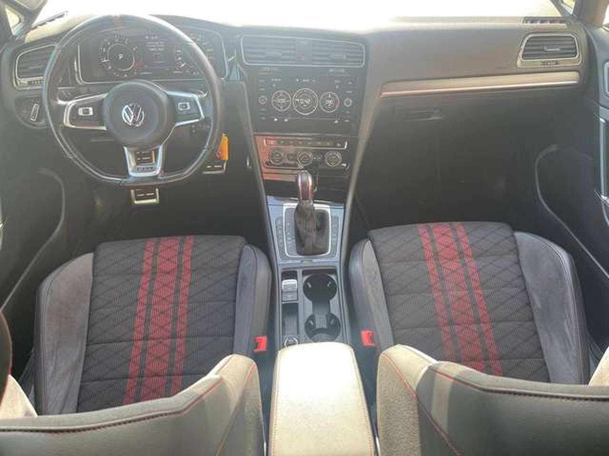 VW Golf Golf GTI TCR DSG-JUSQU'A 36MOIS DE GARANTIE- (2019) - Foto 14