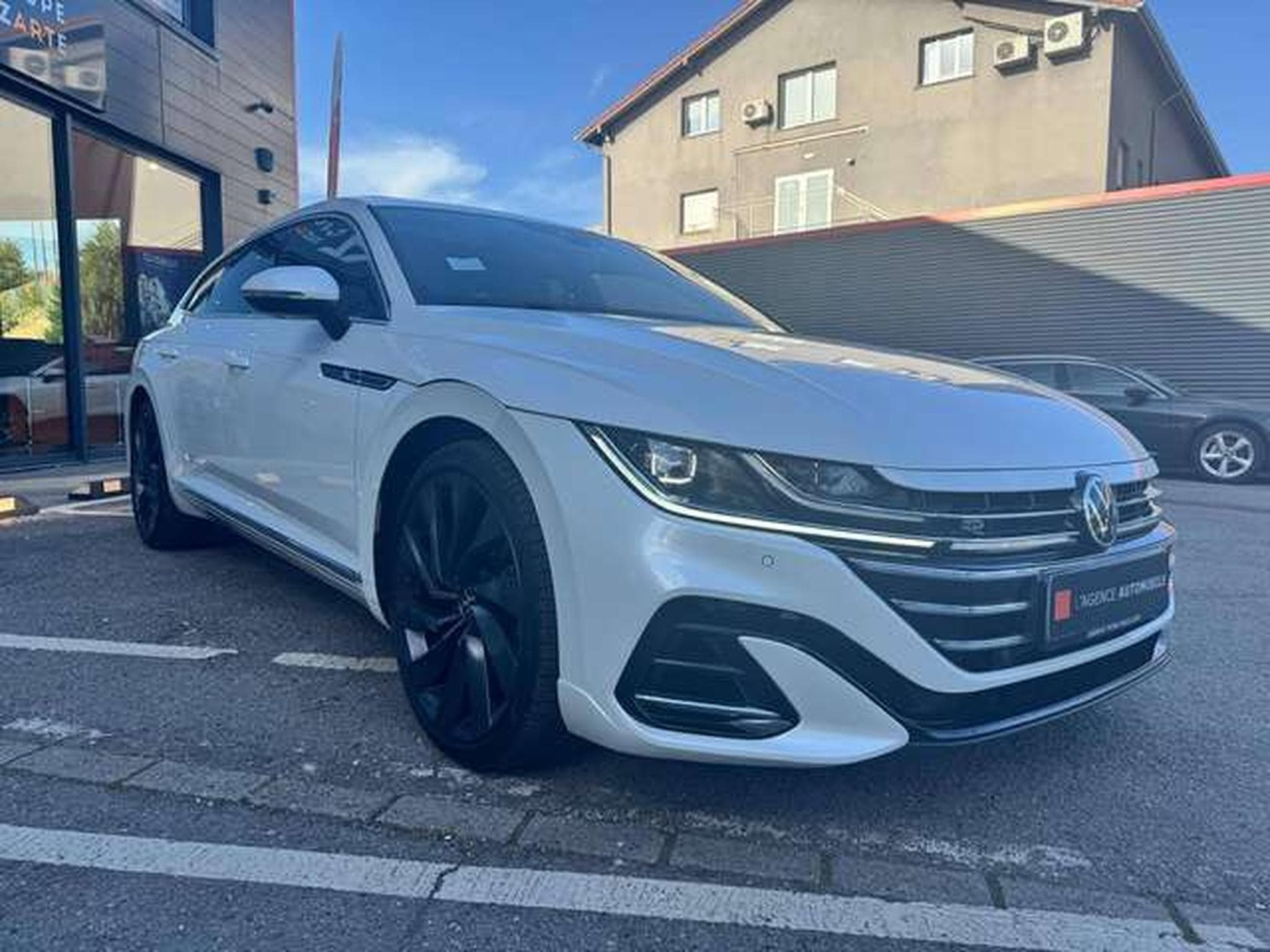 VW Arteon 2.0 TDI SCR 4Motion DSG R-Line / R-SEAT /  JUSQU'A 36 MOIS D (2021) - Foto 4