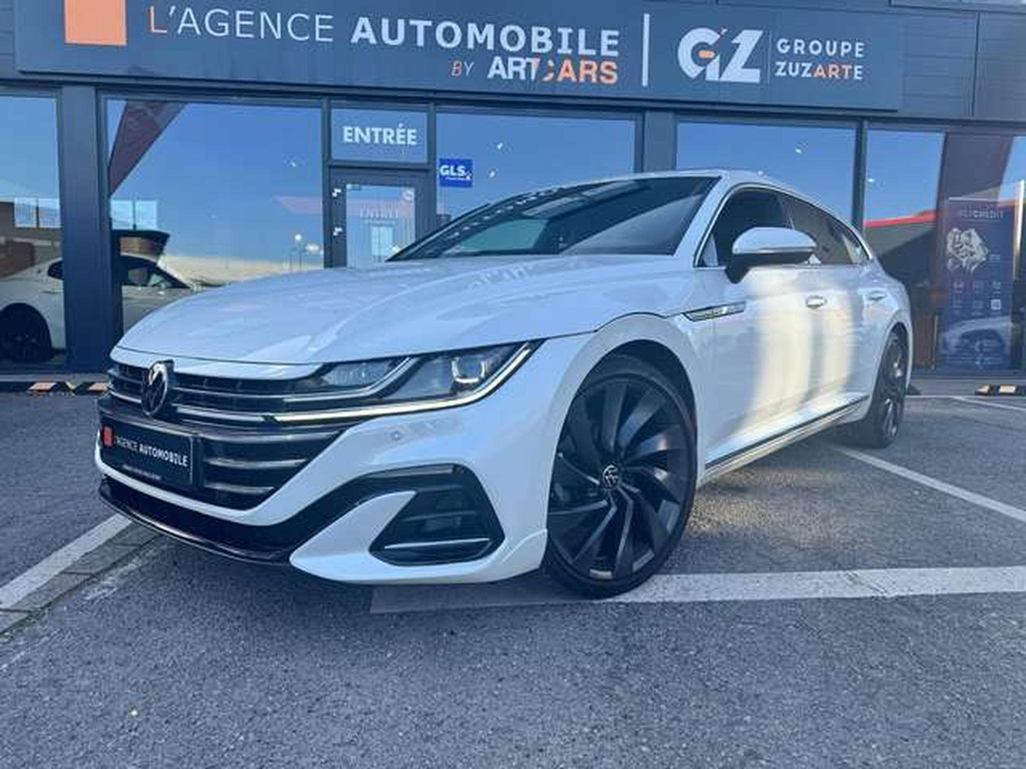 VW Arteon 2.0 TDI SCR 4Motion DSG R-Line / R-SEAT /  JUSQU'A 36 MOIS D (2021) - Foto 2