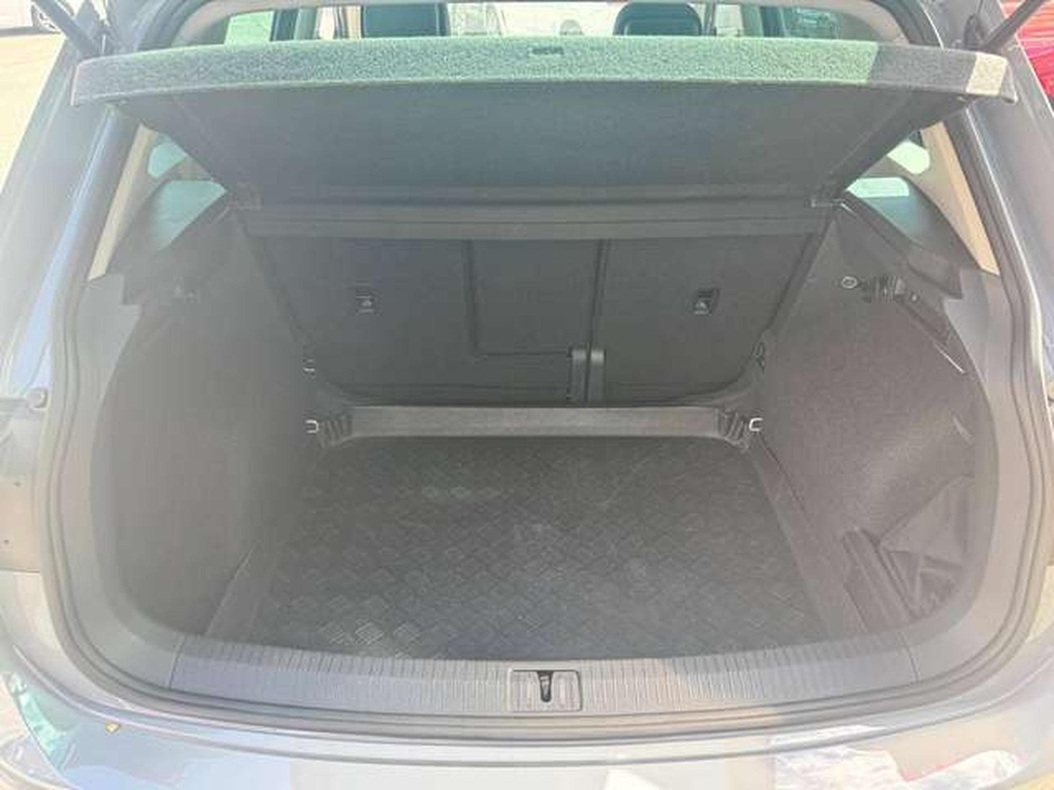 VW Tiguan Tiguan 2.0 TDI SCR DSG Life JUSQU'A 36 MOIS DE GARANTIE (2022) - Foto 22
