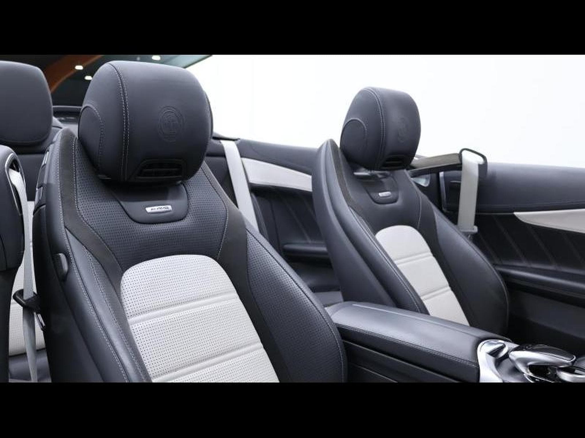 Mercedes C 63 AMG S AMG Convertible 7g-DCT (2018) - Foto 29