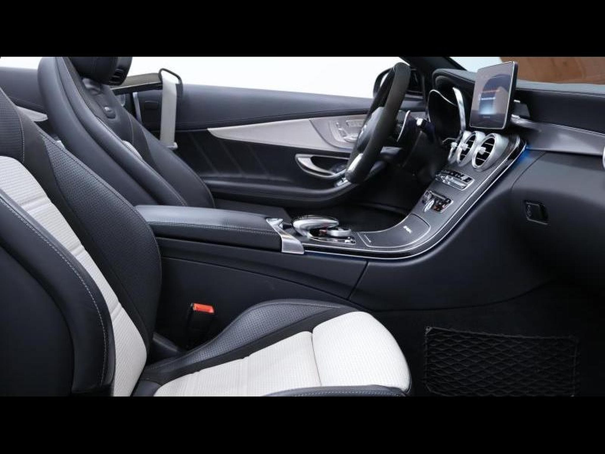 Mercedes C 63 AMG S AMG Convertible 7g-DCT (2018) - Foto 28