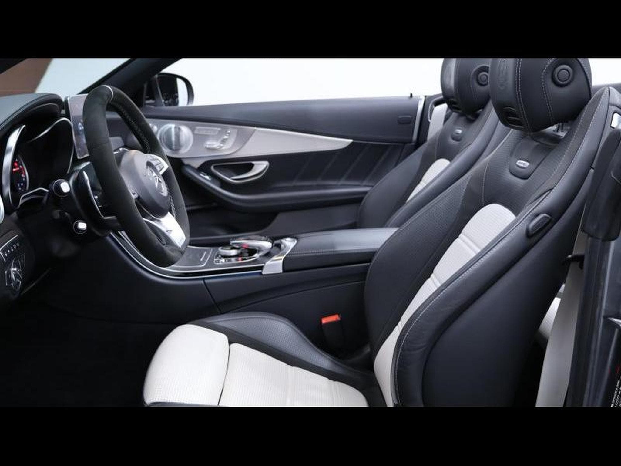 Mercedes C 63 AMG S AMG Convertible 7g-DCT (2018) - Foto 31
