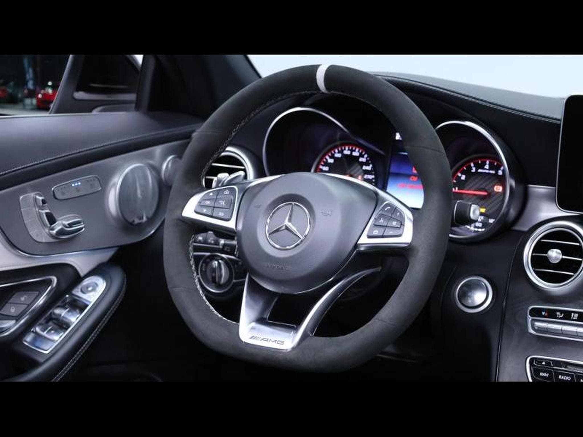 Mercedes C 63 AMG S AMG Convertible 7g-DCT (2018) - Foto 37