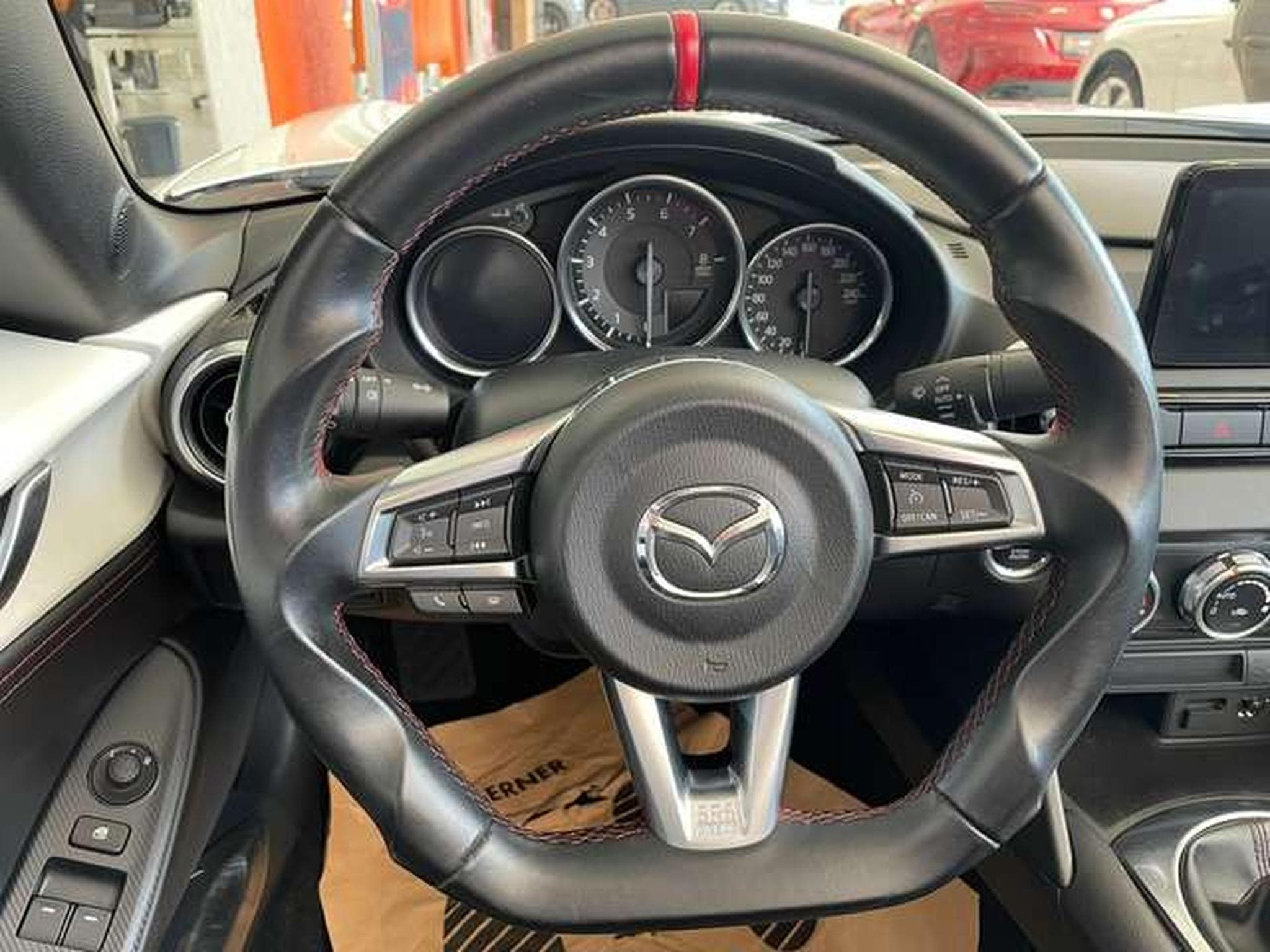 Mazda MX-5 2.0 SKYACTIV-G 184 Ch GARANTIE JUSQU'A 36 MOIS (2018) - Photo 18