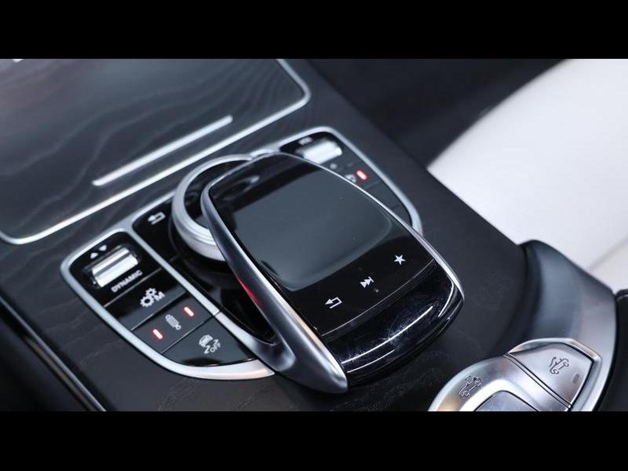 Mercedes C 63 AMG S AMG Convertible 7g-DCT (2018) - Foto 41