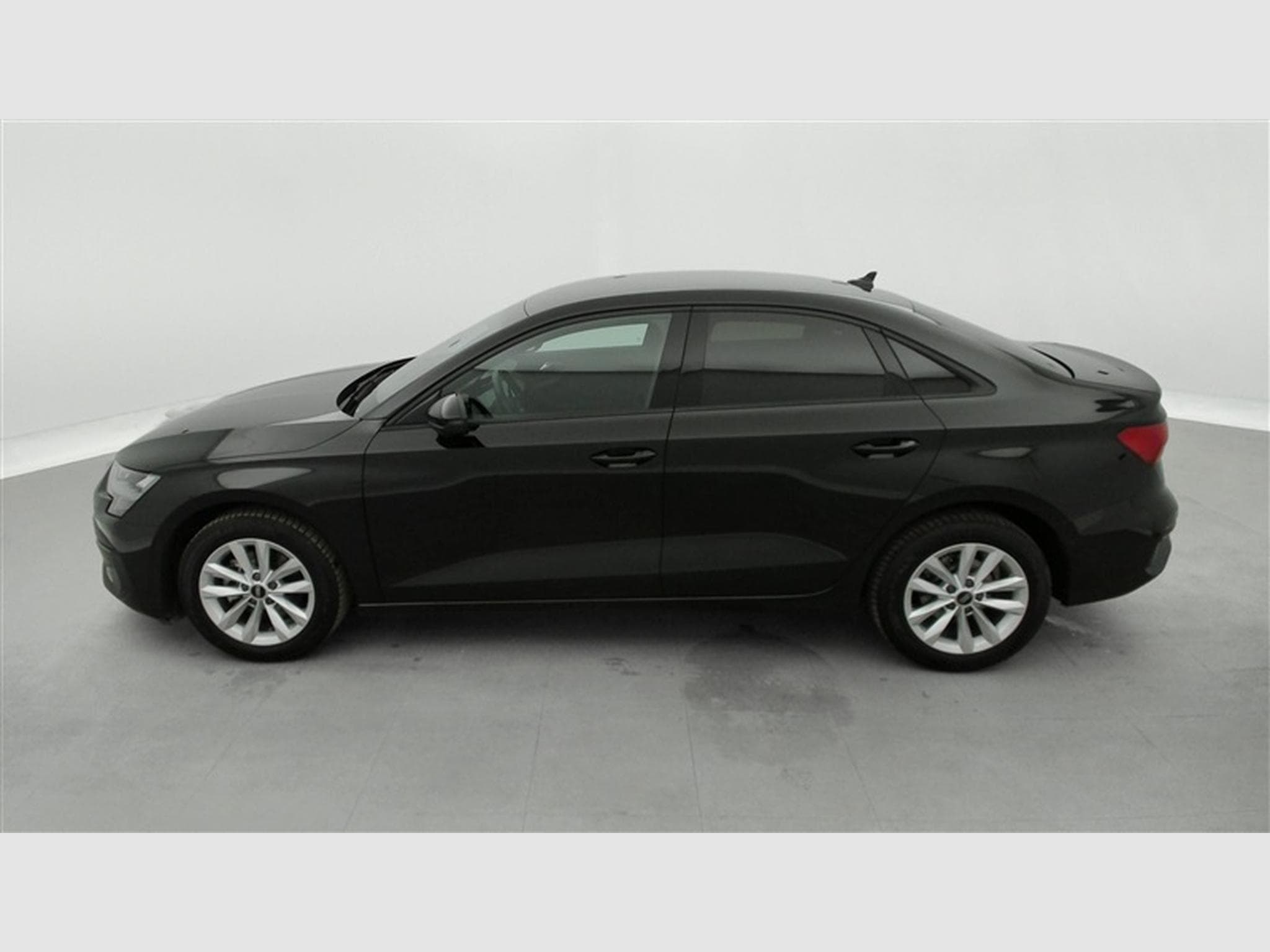 Audi A3 30 TFSI Business Edition Attraction S tronic (2023) - Photo 3