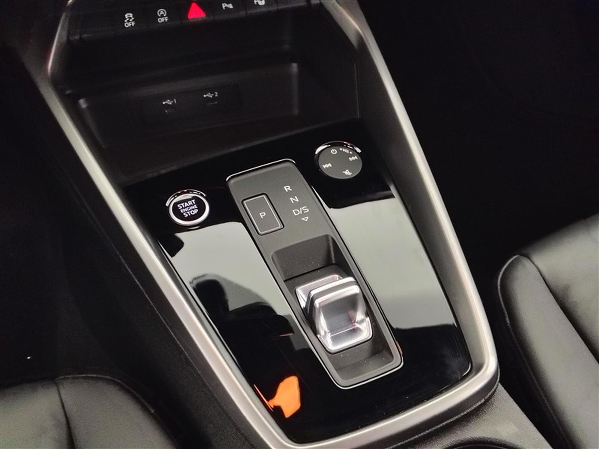 Audi A3 30 TFSI Business Edition Attraction S tronic (2023) - Photo 12