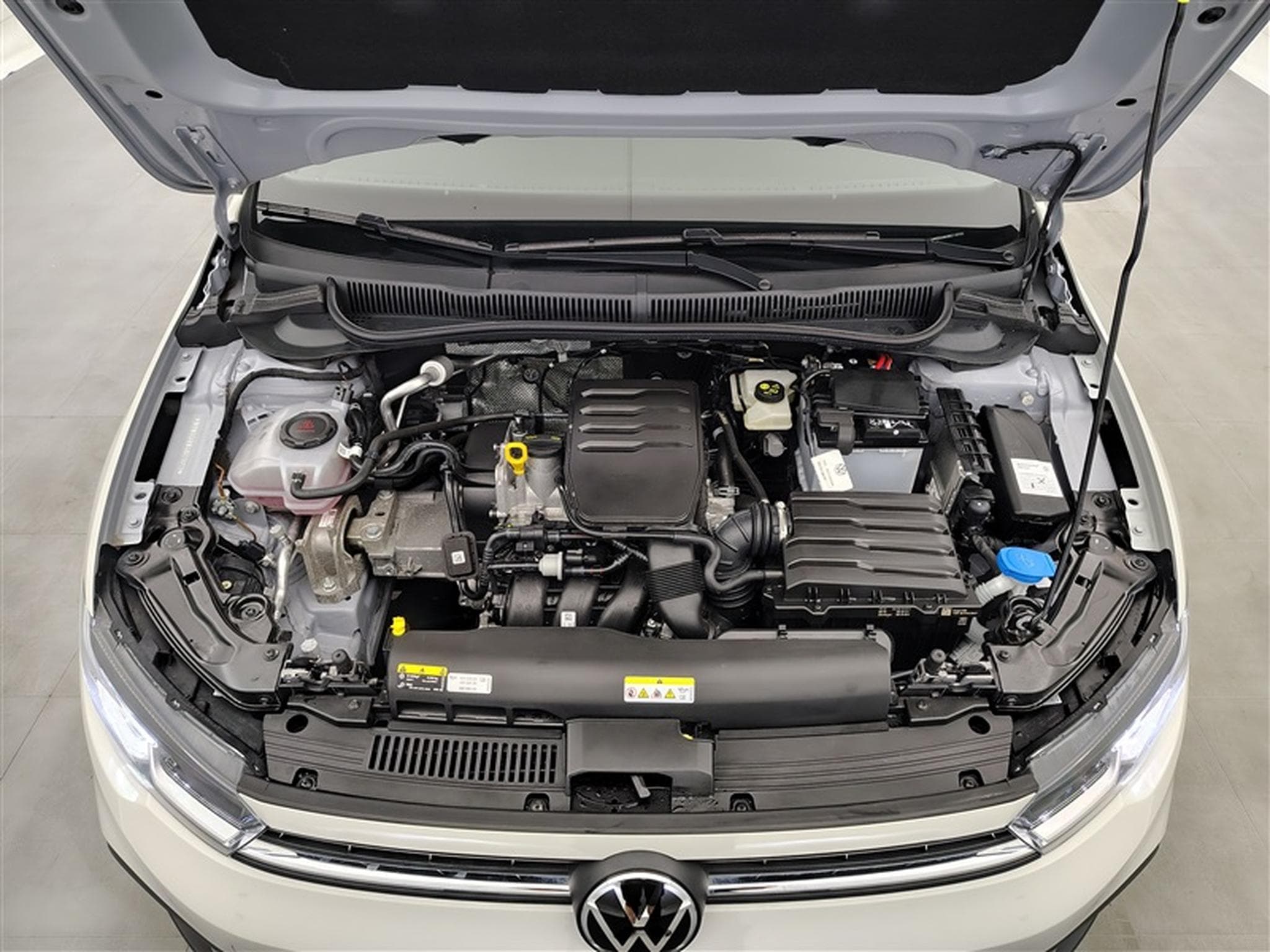 VW Polo 1.0 MPI Carplay / Led / PDC (2024) - Photo 19