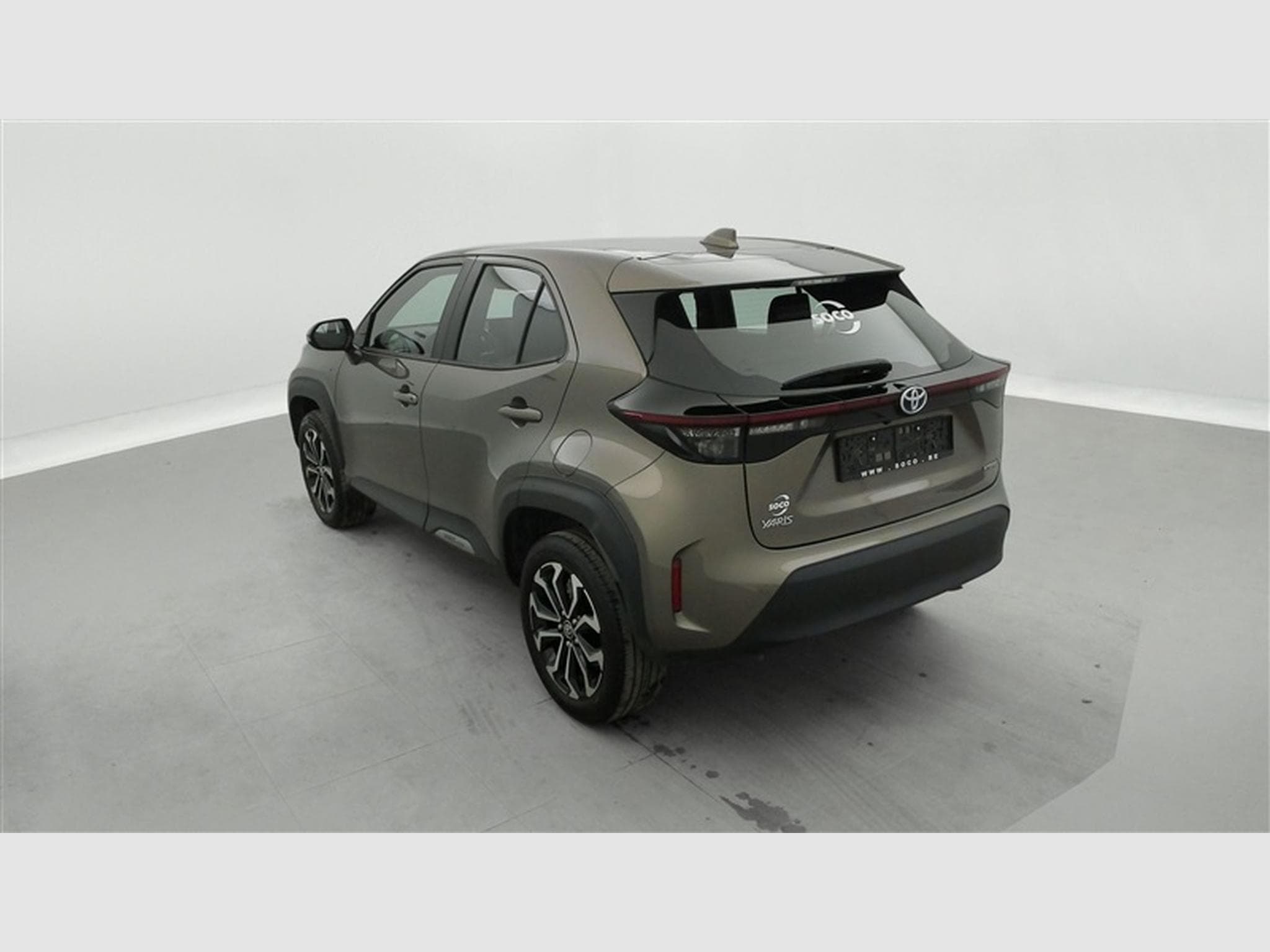 Toyota Yaris Cross Hybrid 1.5i VVT-i Dynamic Plus E-CVT *NAVI/CAM/PDC/FULL LED* (2024) - Photo 2